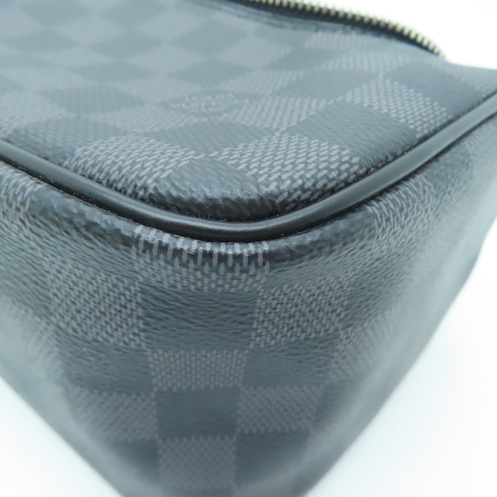 LOUIS VUITTON Damier Graphite Toiletry Pouch手拿包黑色