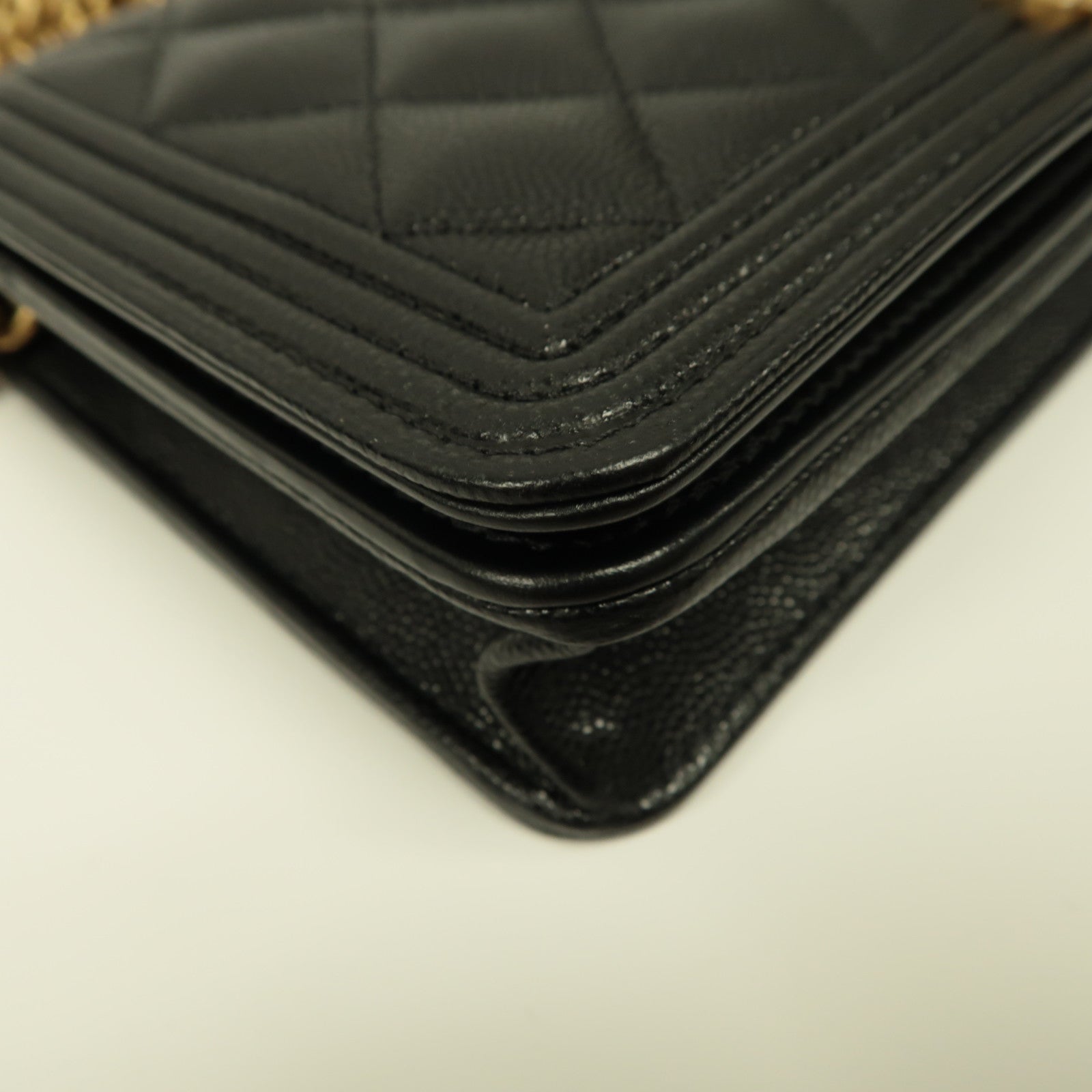 CHANEL 菱格Caviar皮革Boy Wallet On Chain金扣鏈帶肩背袋黑色