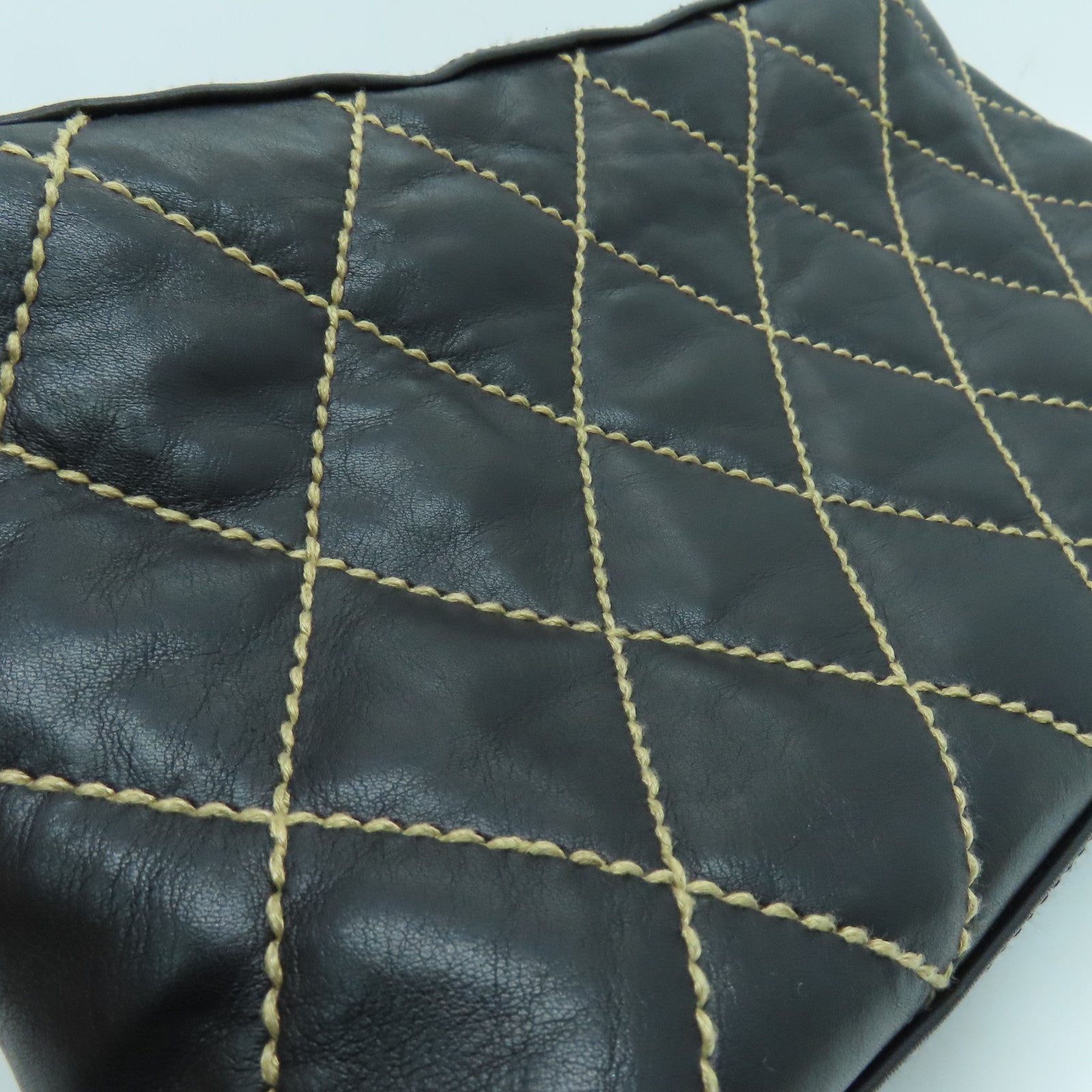 CHANEL 【激減優惠】菱格牛皮皮革Handbag金扣手挽袋黑色