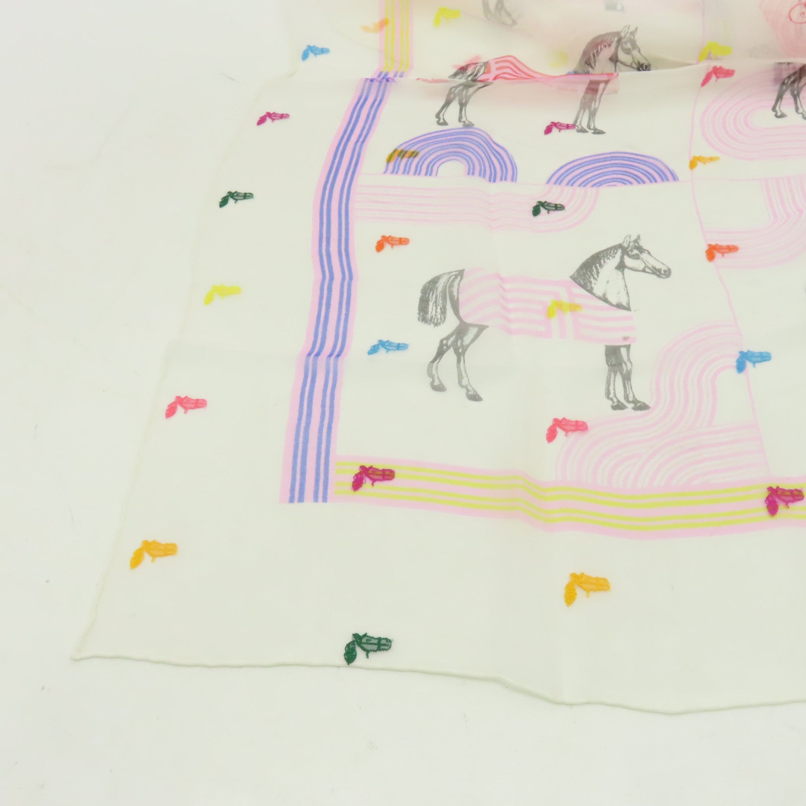 HERMES 【激減優惠】絲質/人造絲Scarf圍巾白色/彩色