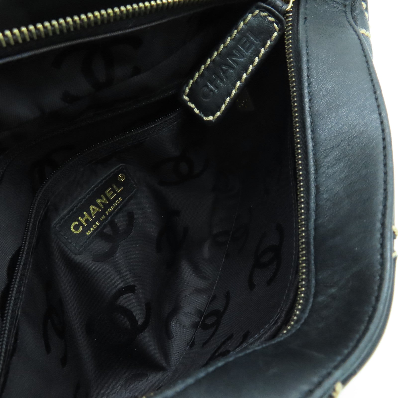 CHANEL 【激減優惠】菱格牛皮皮革Handbag金扣手挽袋黑色