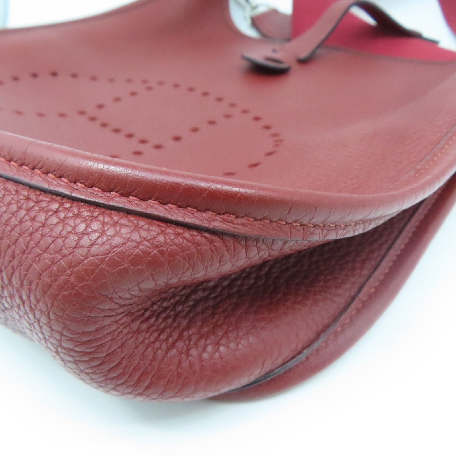 HERMES Clemence皮革Evelyne PM銀扣肩背袋紅色