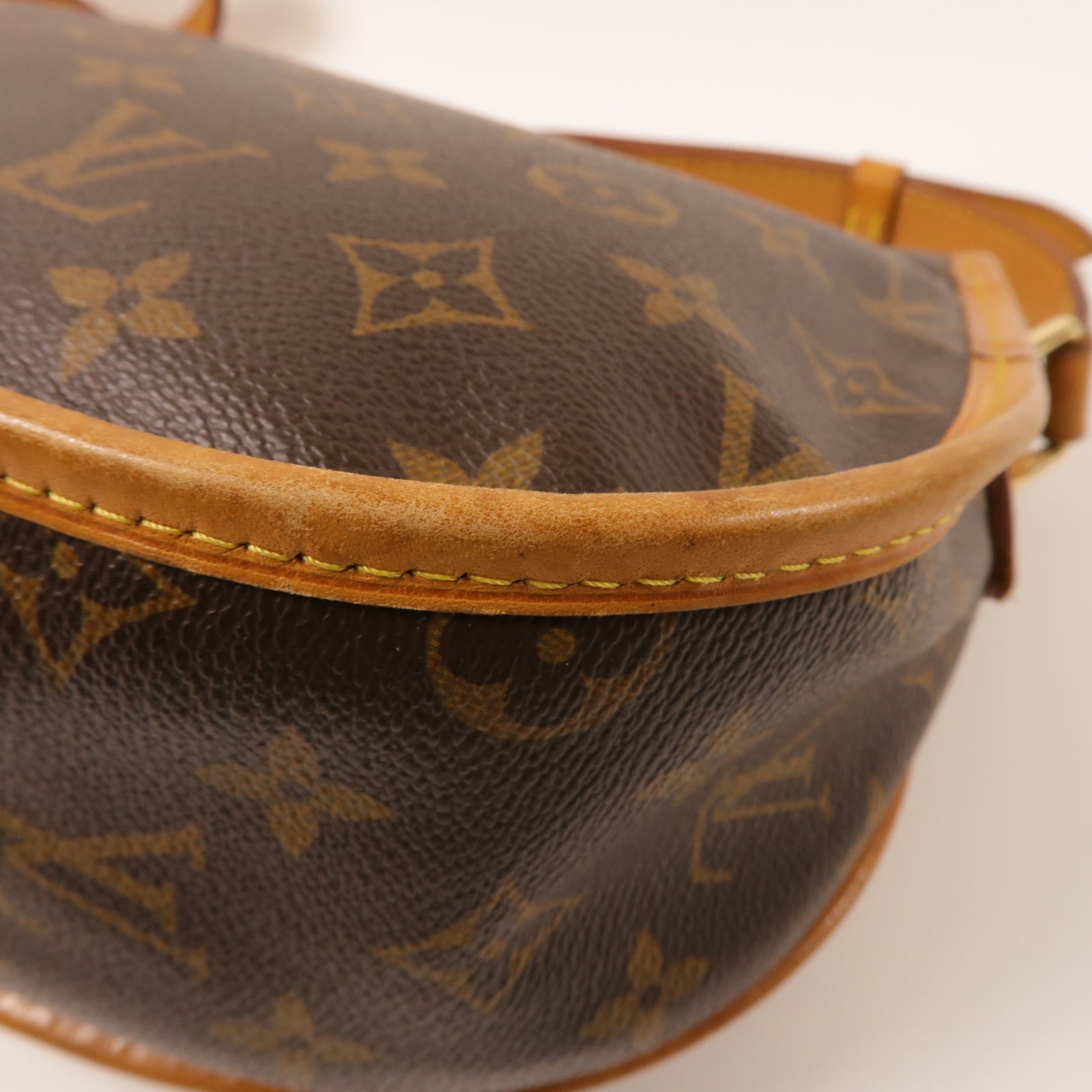 LOUIS VUITTON Monogram Menilmontant PM金扣肩背袋啡色