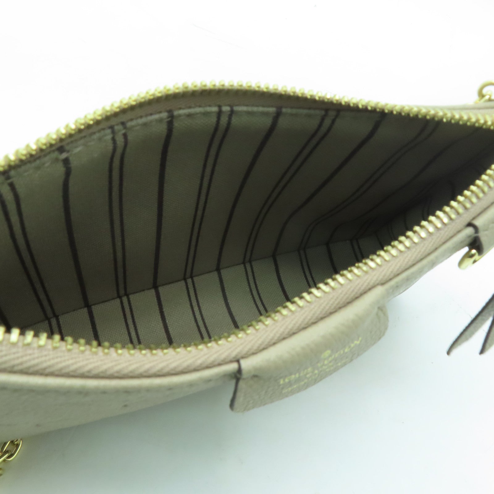 LOUIS VUITTON Monogram Empreinte Easy Pouch On Strap金扣肩背袋灰色