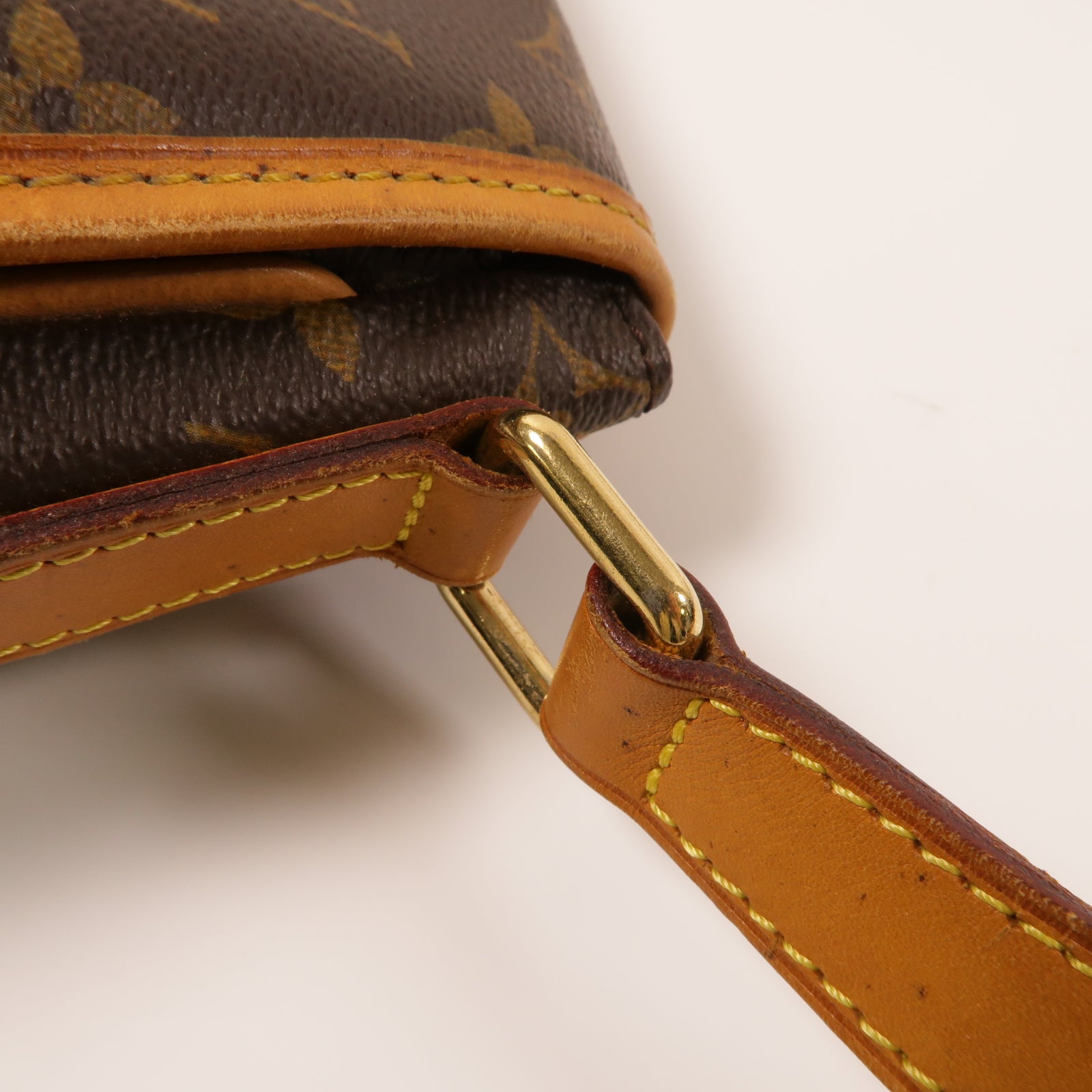 LOUIS VUITTON Monogram Menilmontant PM金扣肩背袋啡色