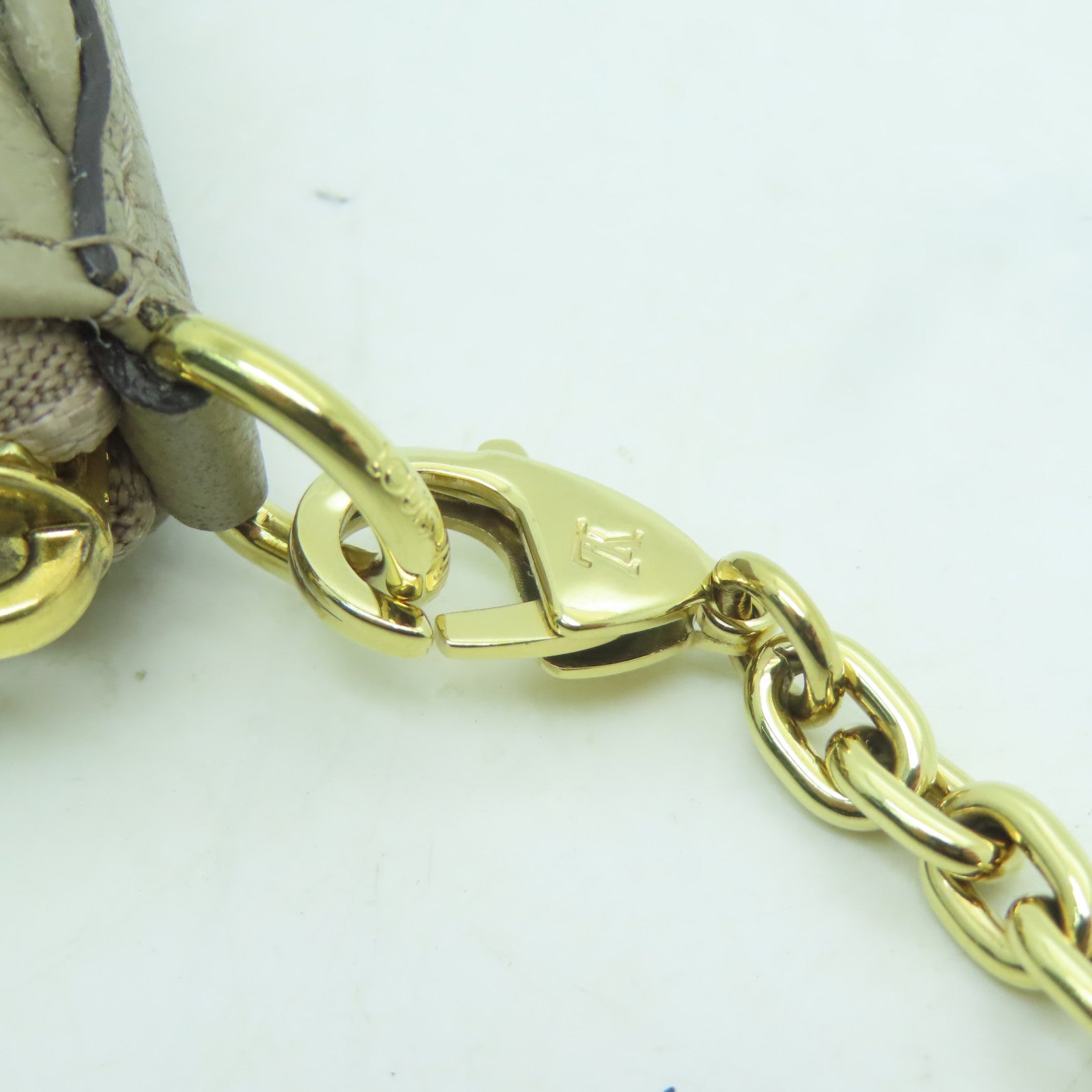 LOUIS VUITTON Monogram Empreinte Easy Pouch On Strap金扣肩背袋灰色