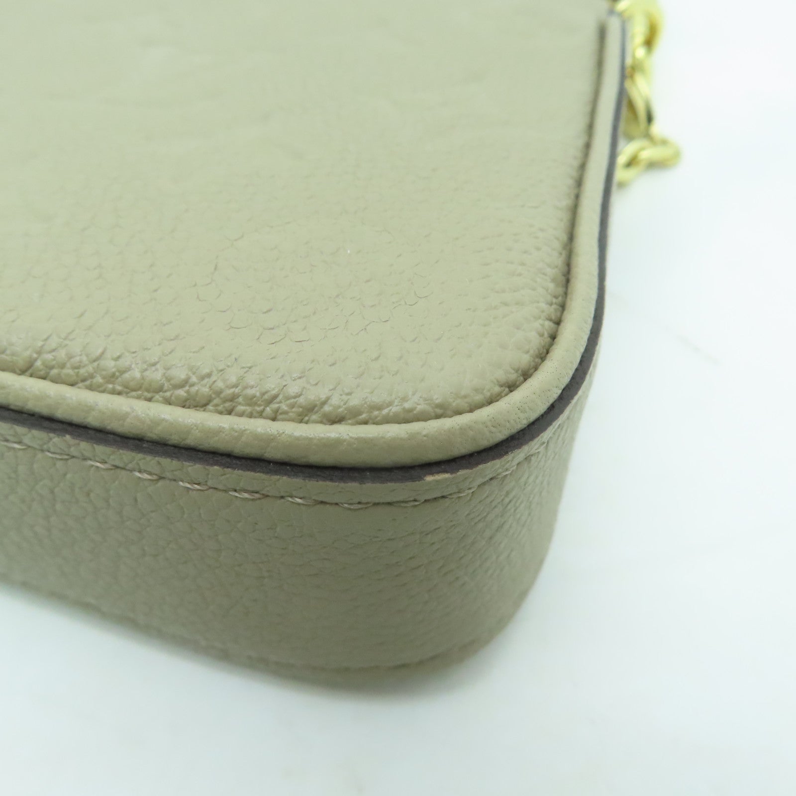 LOUIS VUITTON Monogram Empreinte Easy Pouch On Strap金扣肩背袋灰色