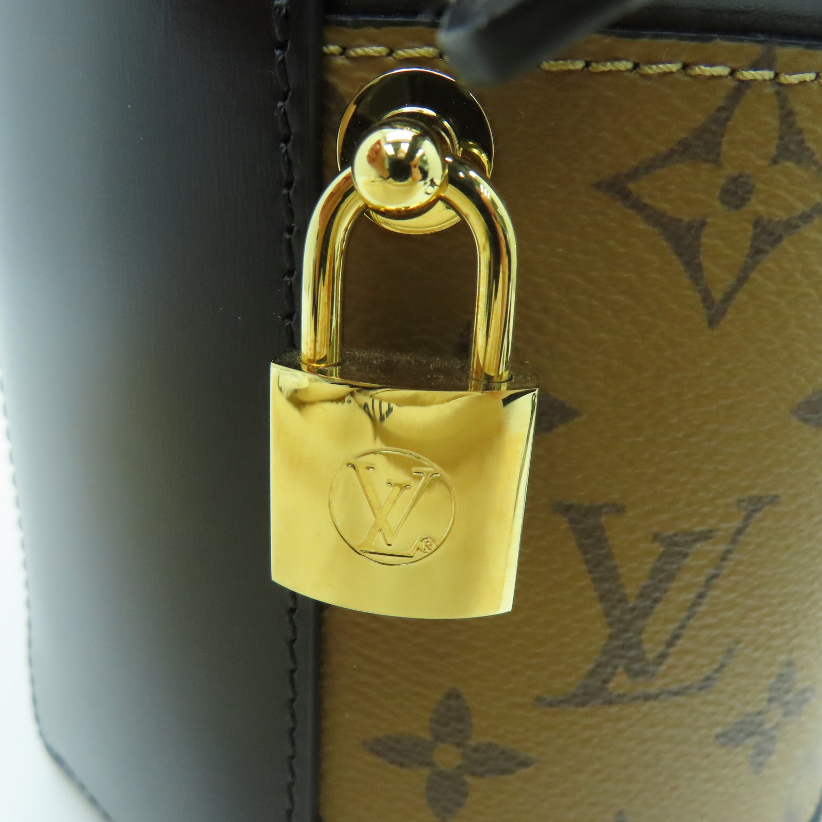 LOUIS VUITTON Monogram Reverse Cannes手挽肩背两用袋啡色