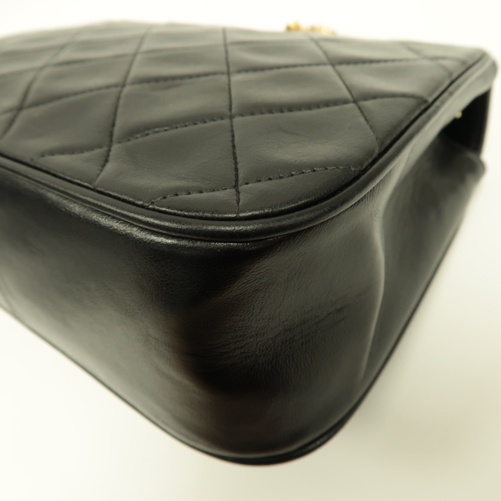 CHANEL 菱格羊皮皮革Vintage Shoulder Bag金扣鏈帶肩背袋黑色