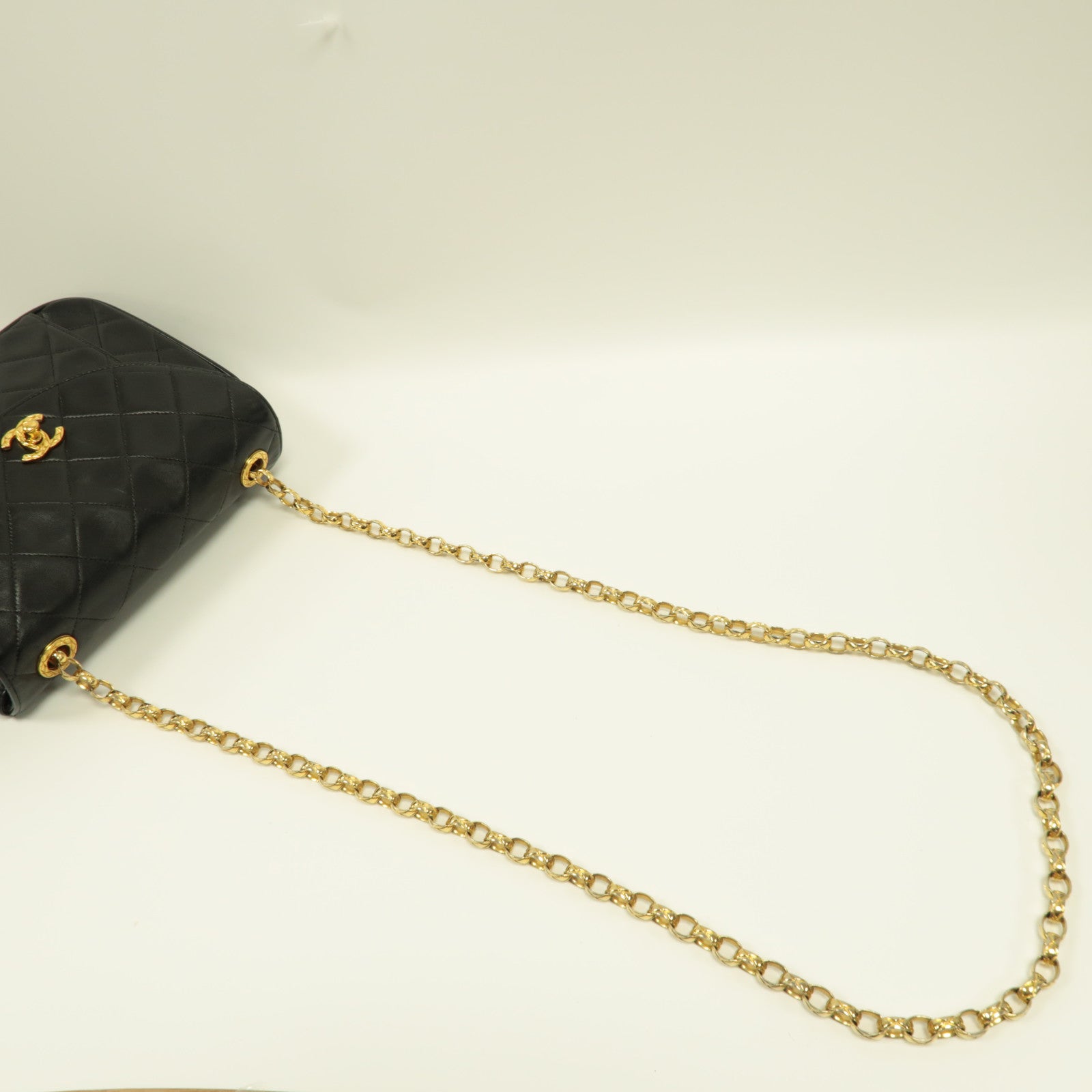 CHANEL 菱格羊皮皮革Vintage Shoulder Bag金扣鏈帶肩背袋黑色