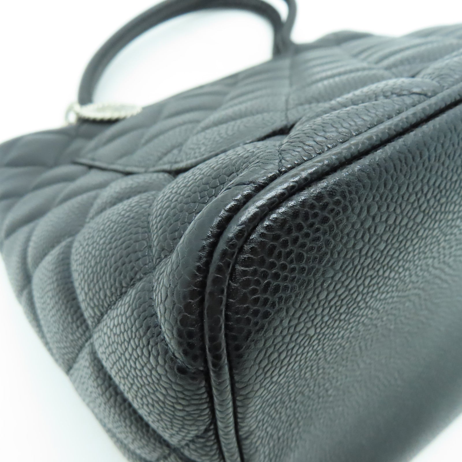 CHANEL 菱格Caviar皮革Handbag銀扣手挽袋黑色