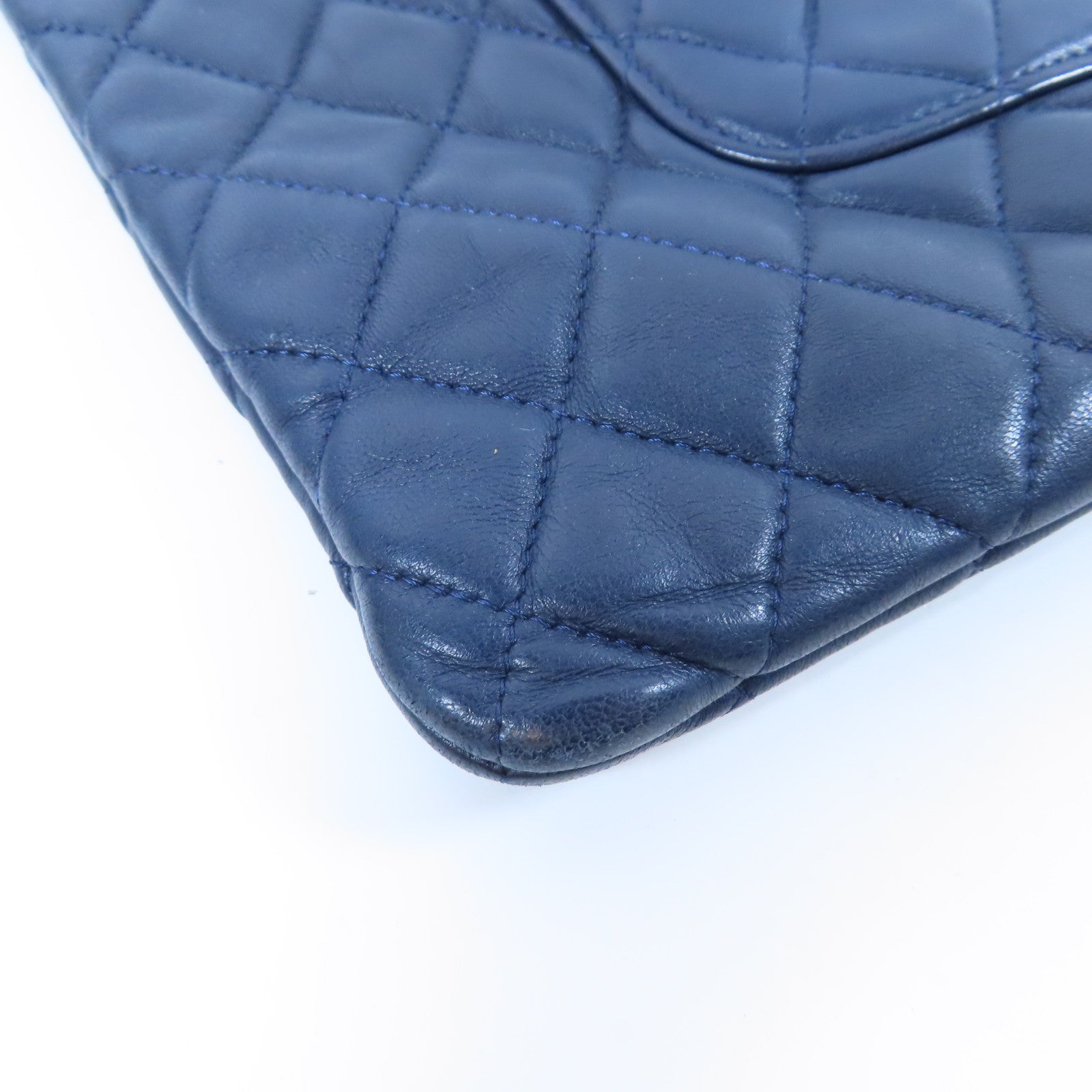 CHANEL 菱格羊皮皮革Pouch Bag金扣手拿包深藍色