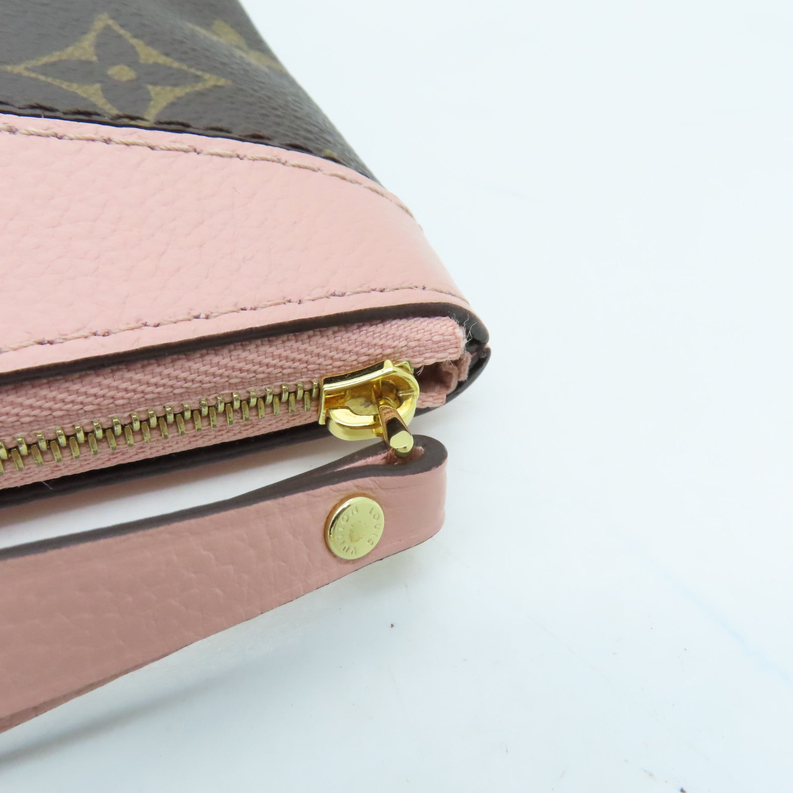 LOUIS VUITTON Monogram Daily Pouch Gold Buckle Clutch Brown