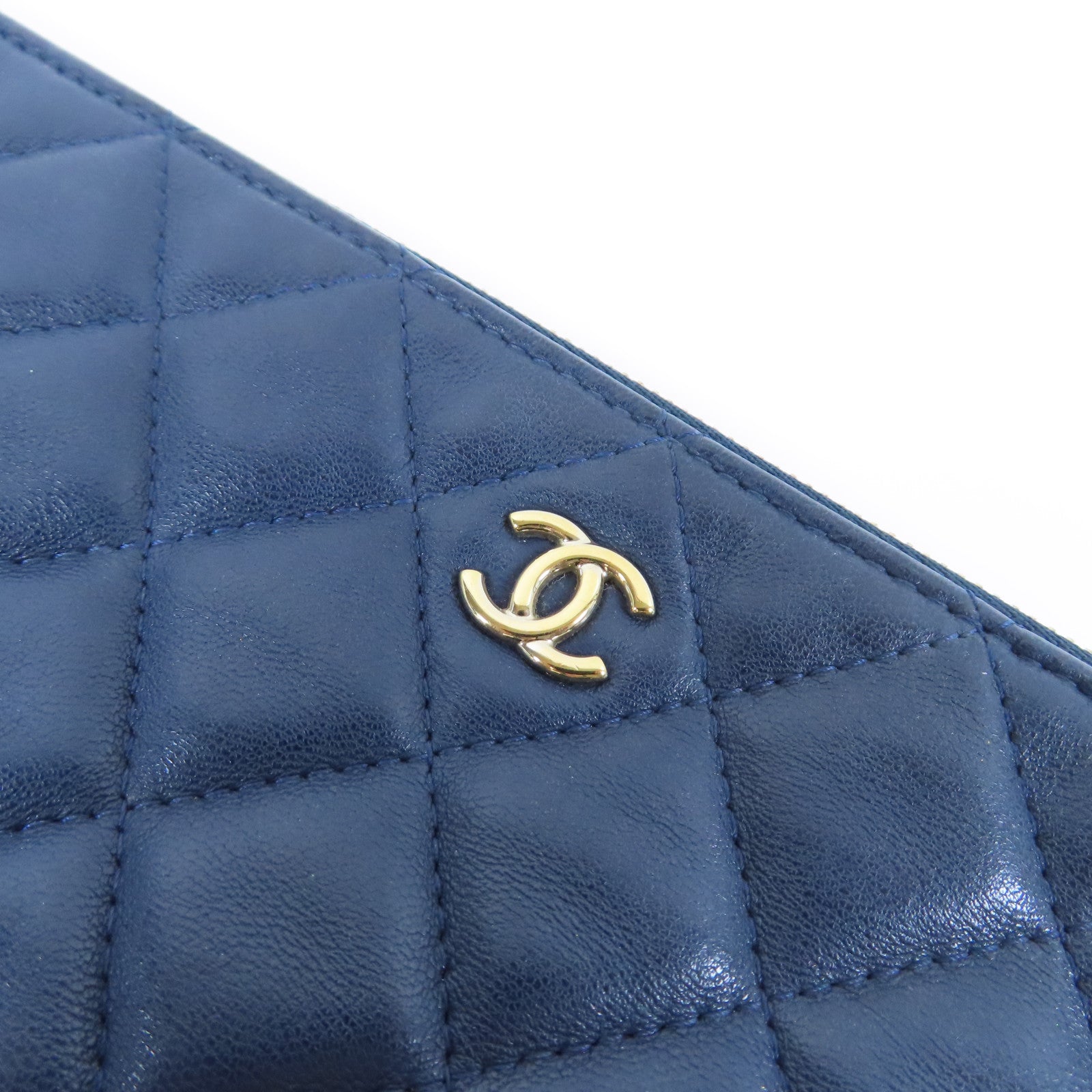 CHANEL 菱格羊皮皮革Pouch Bag金扣手拿包深藍色