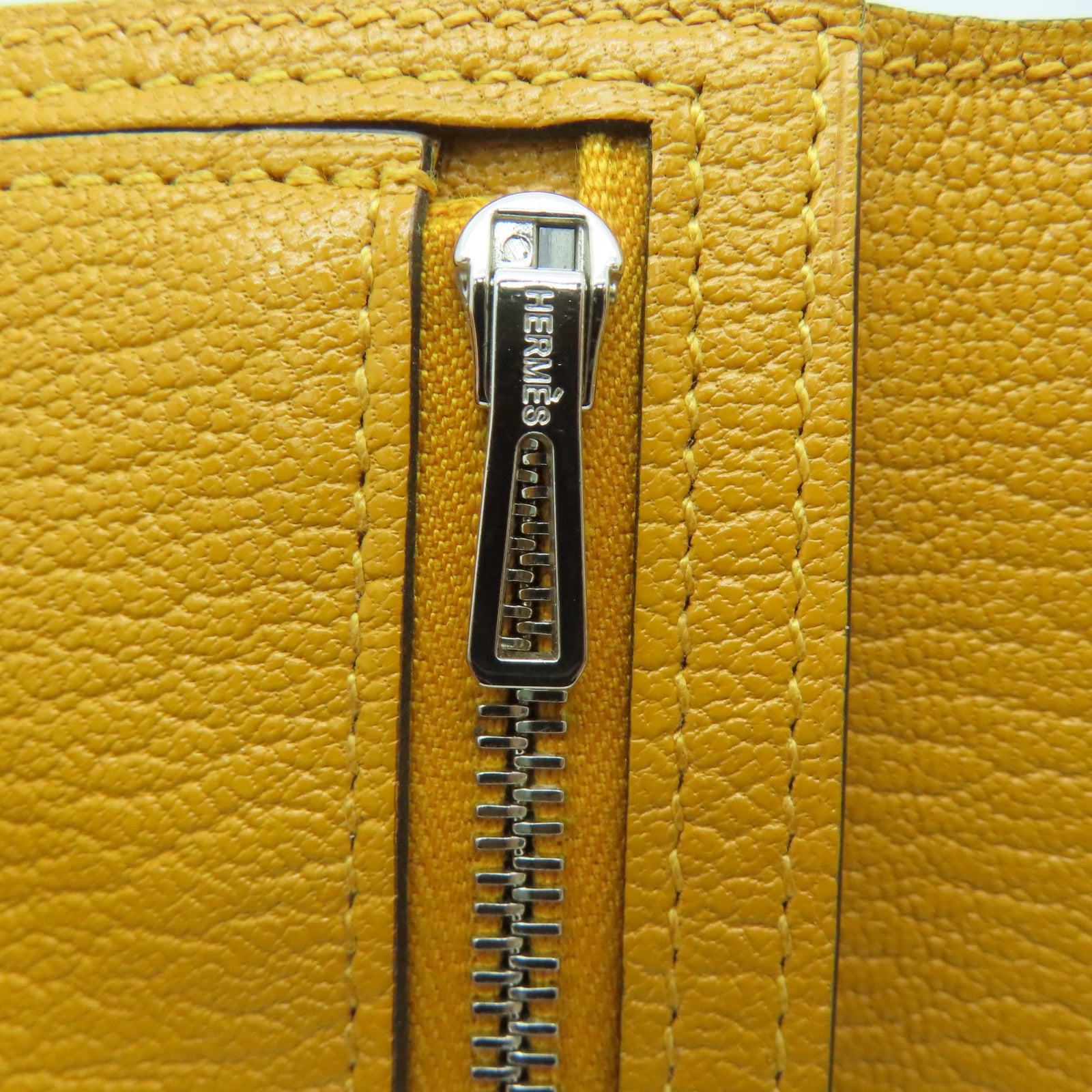 HERMES Chevre皮革Bearn bi-fold银扣长钱包Mango/黄色