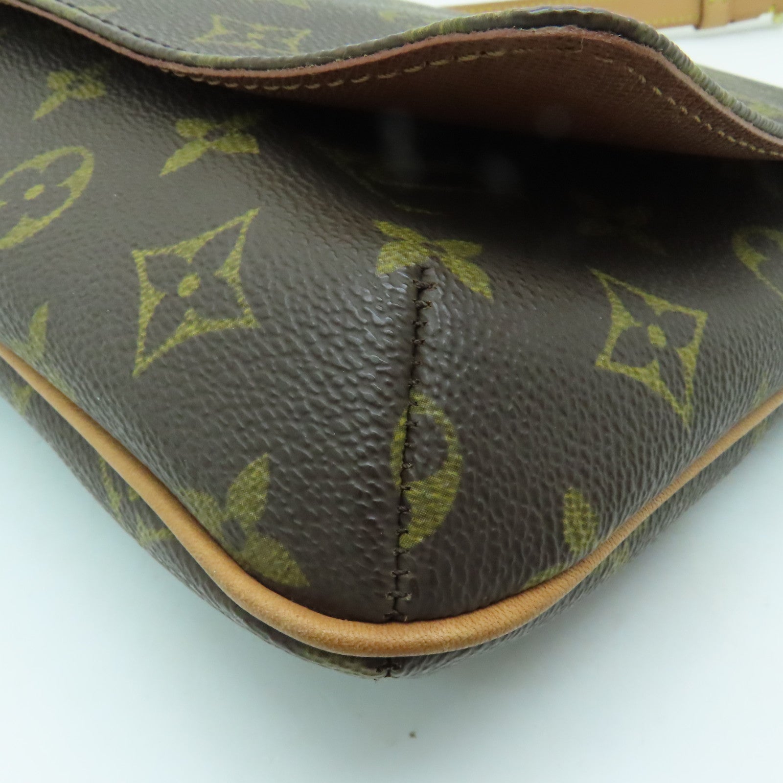 LOUIS VUITTON Monogram Musette Tango Shoulder Bag金扣肩背袋啡色