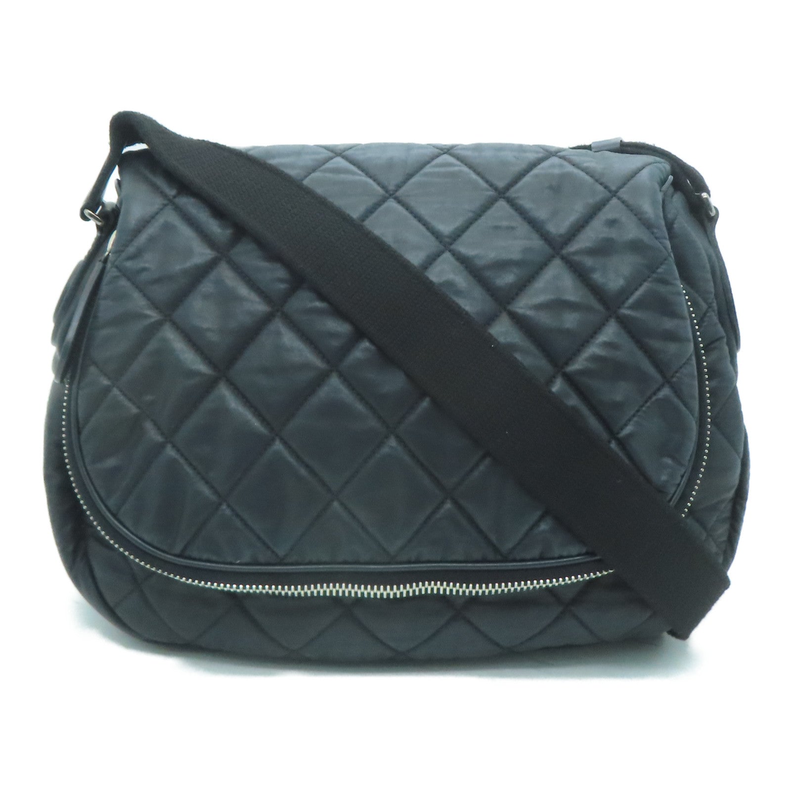 CHANEL 菱格尼龍Shoulder Bag銀扣肩背袋黑色