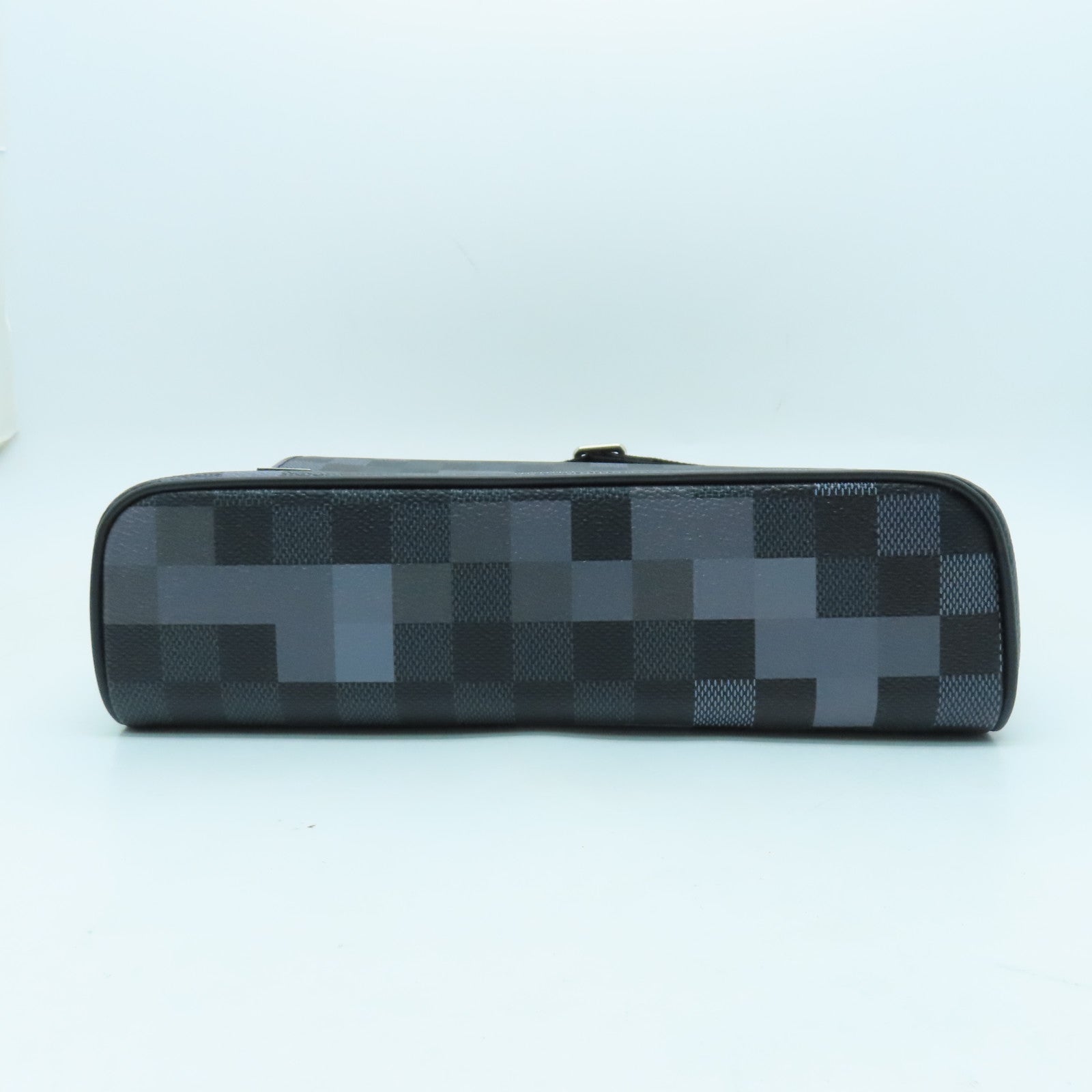 LOUIS VUITTON Damier Graphite Pixel District PM银扣肩背袋黑色