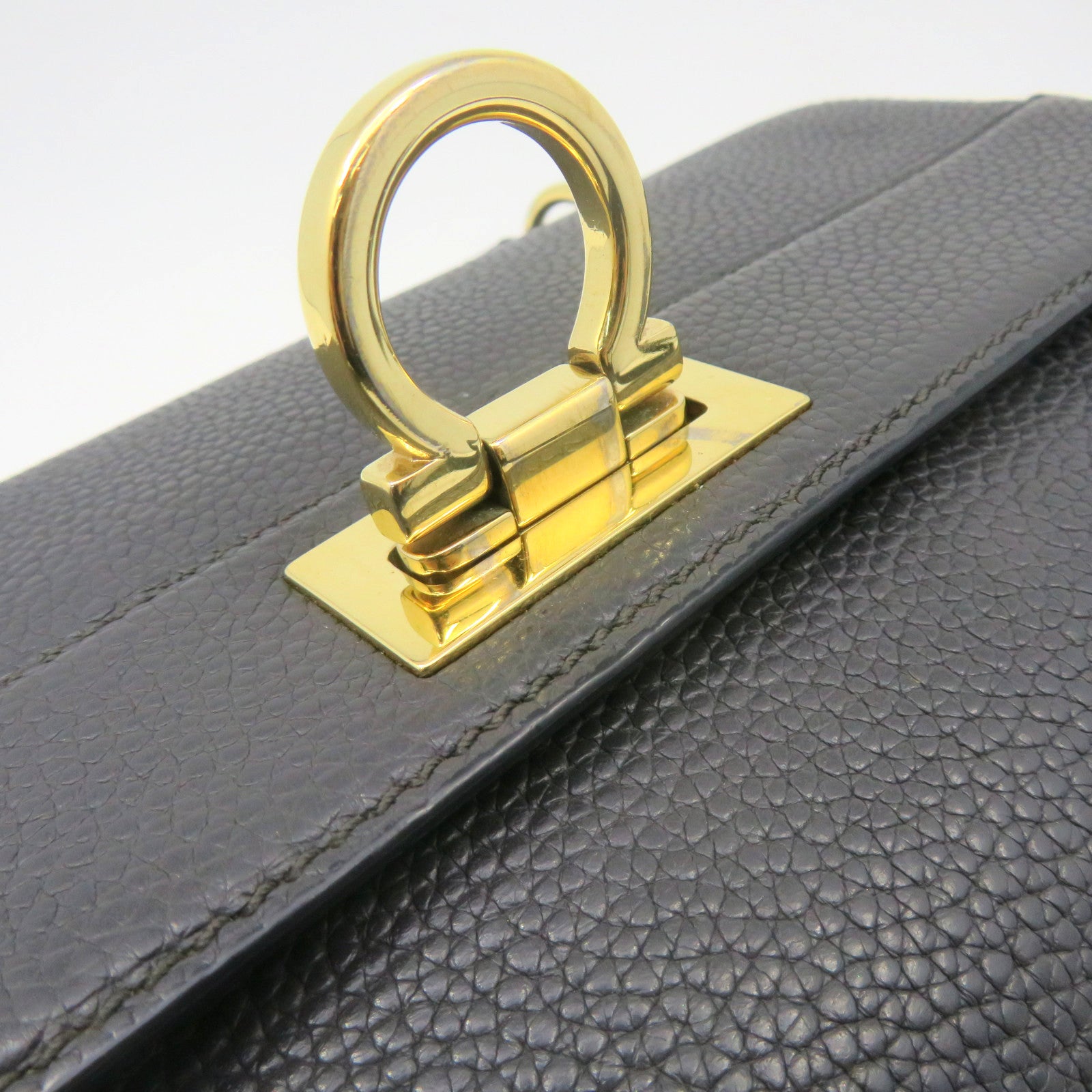 Salvatore Ferragamo 牛皮皮革2Way Shoulder Bag金扣手挽肩背两用袋碳灰色