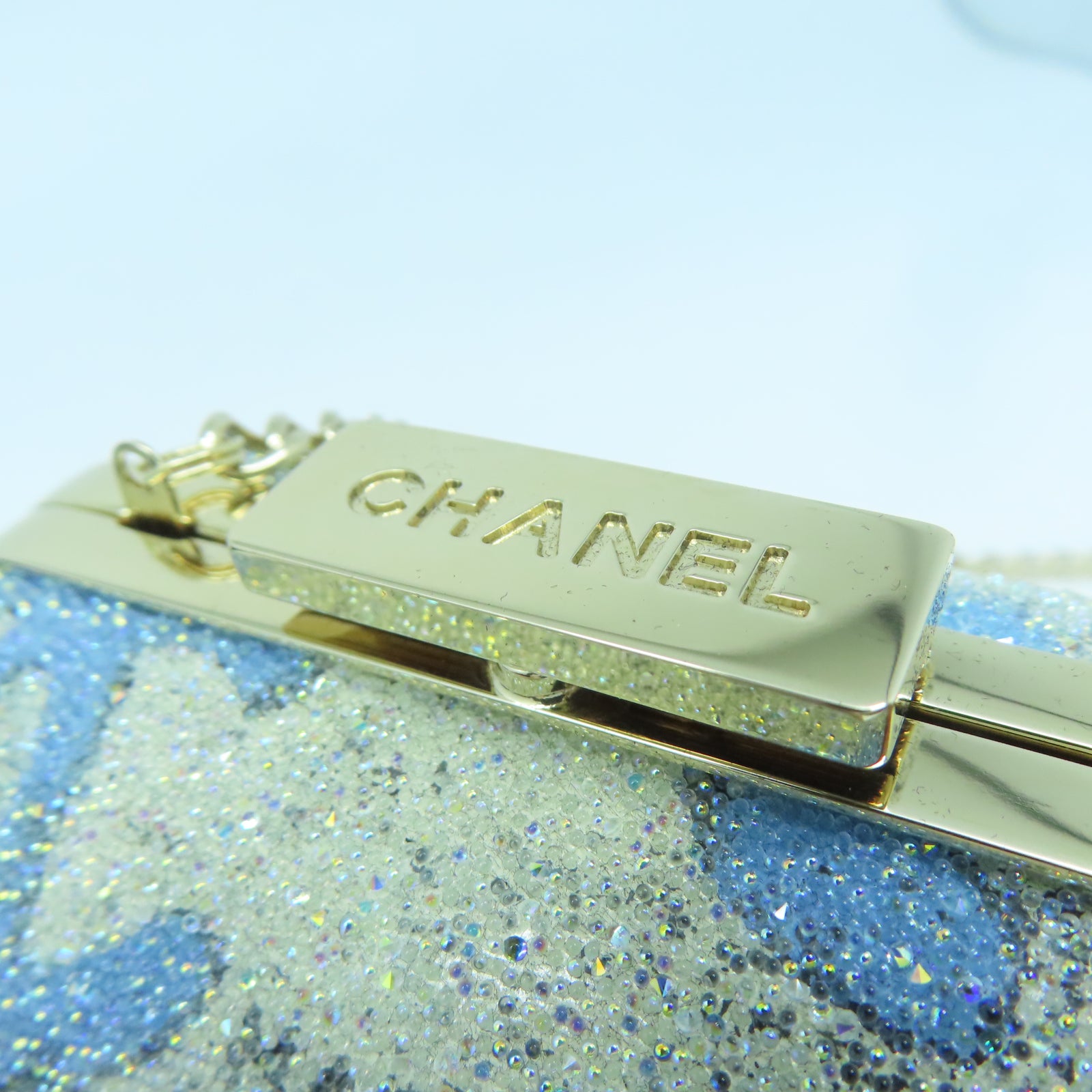 CHANEL Clutch with Chain金扣鏈帶手拿包多色