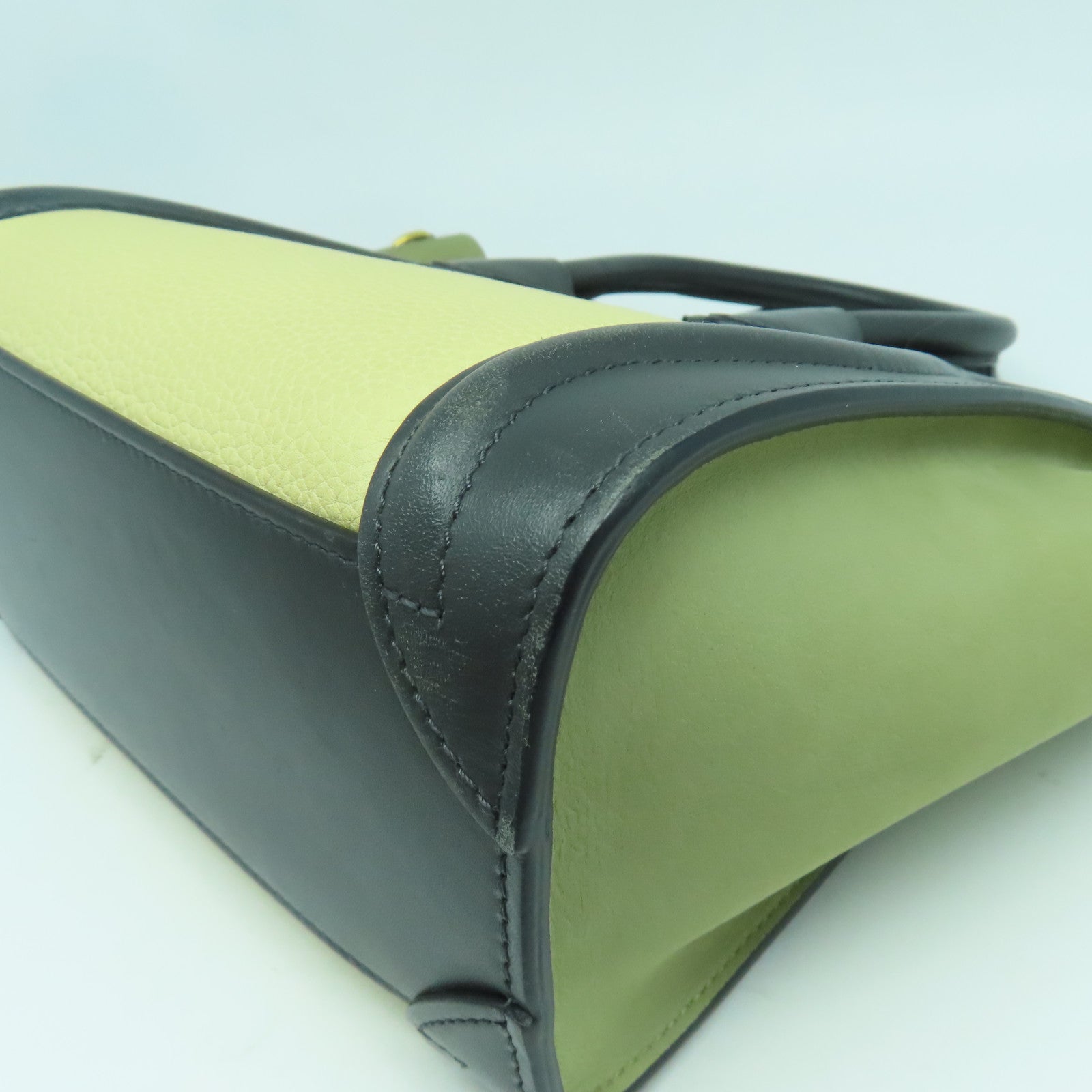 CELINE 牛皮皮革Nano Luggage金扣手挽肩背兩用袋黃色/黑色/綠色