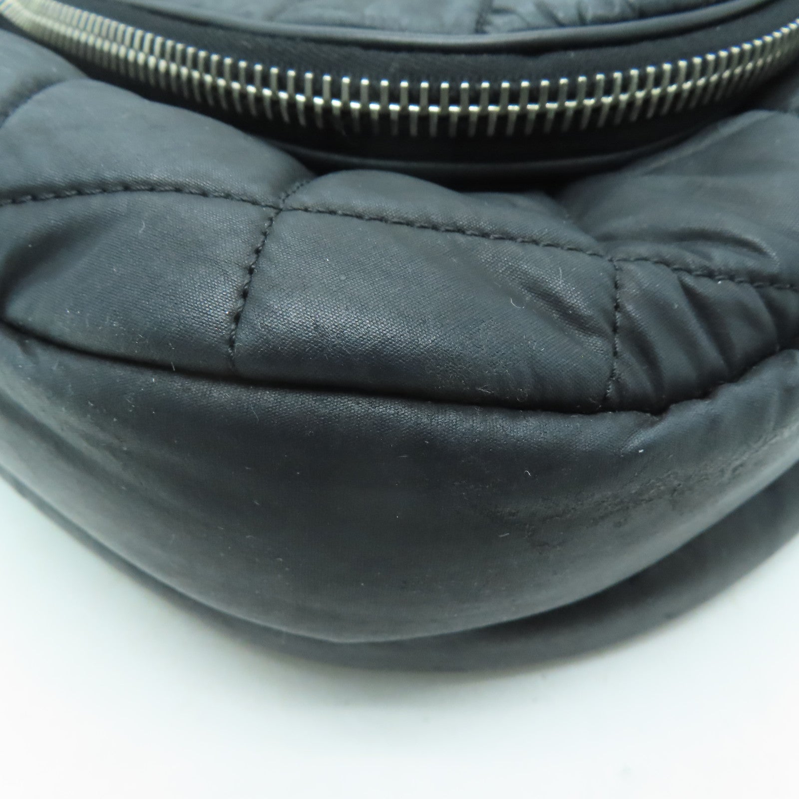 CHANEL 菱格尼龍Shoulder Bag銀扣肩背袋黑色