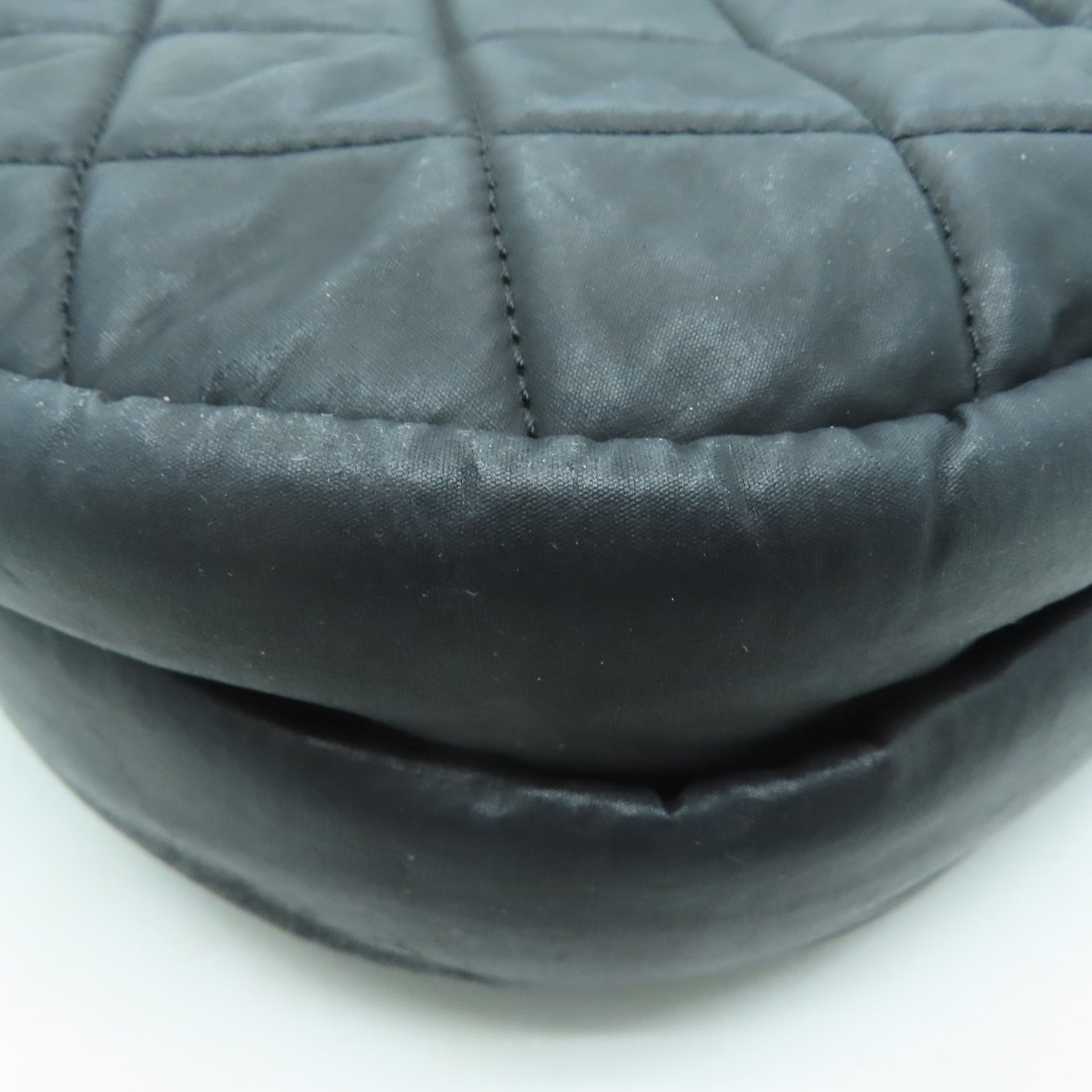 CHANEL 菱格尼龍Shoulder Bag銀扣肩背袋黑色