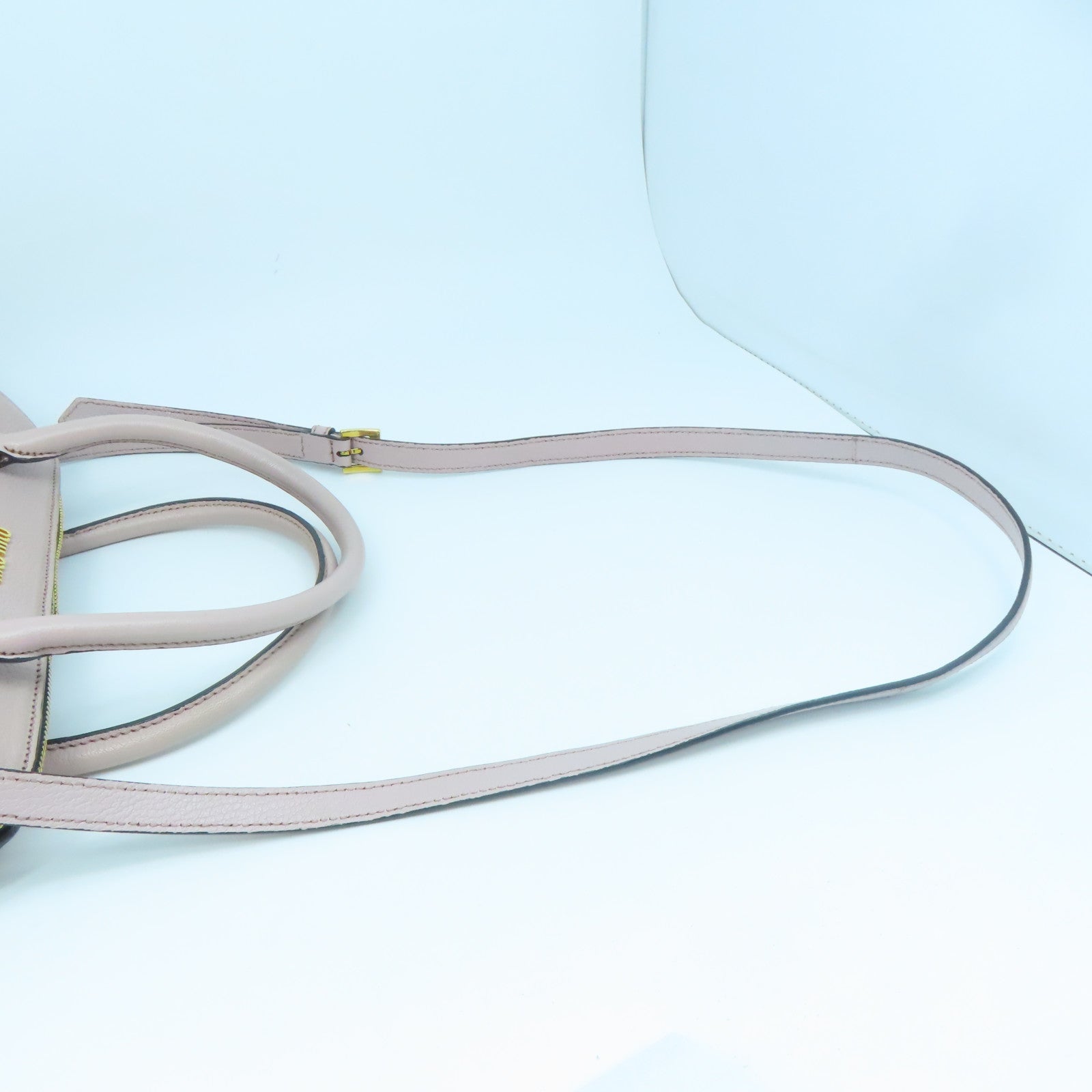Miu Miu 牛皮皮革2 Way Shoulder金扣手挽肩背兩用袋粉紅色