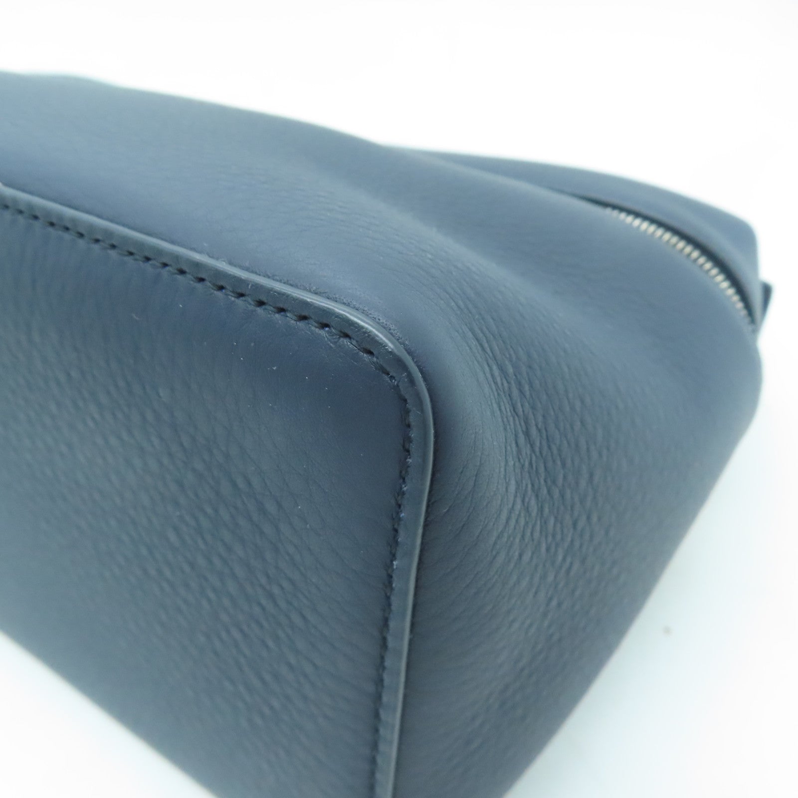 Loro Piana 牛皮皮革Extra Pocket L27銀扣手挽肩背兩用袋深藍色