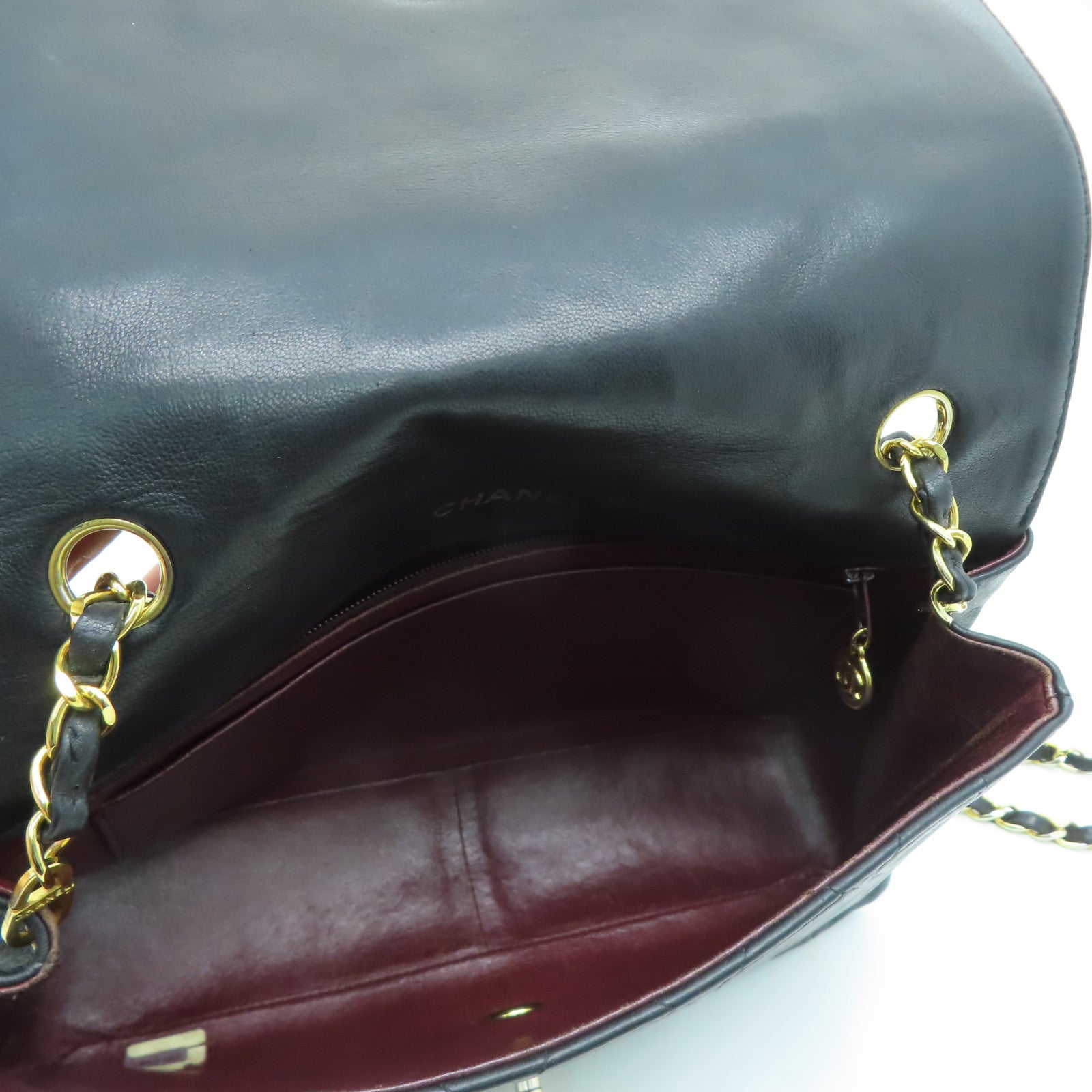 CHANEL 菱格羊皮皮革Chain Shoulder金扣肩背袋黑色