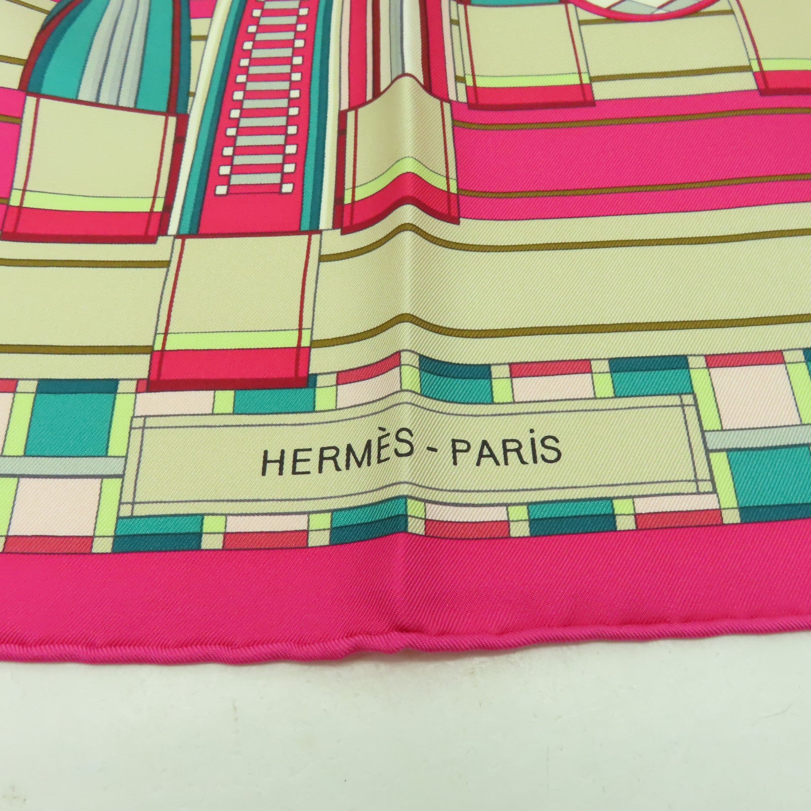 HERMES 【激減優惠】絲質Scarf圍巾粉紅色/綠色