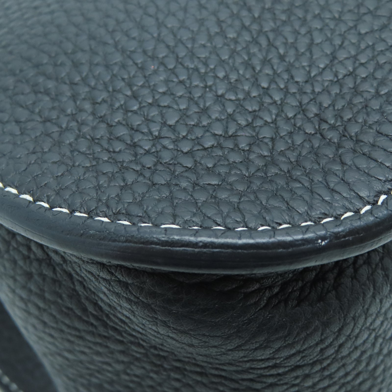 HERMES Taurillon Clemence皮革Halzan 31银扣手挽肩背两用袋黑色
