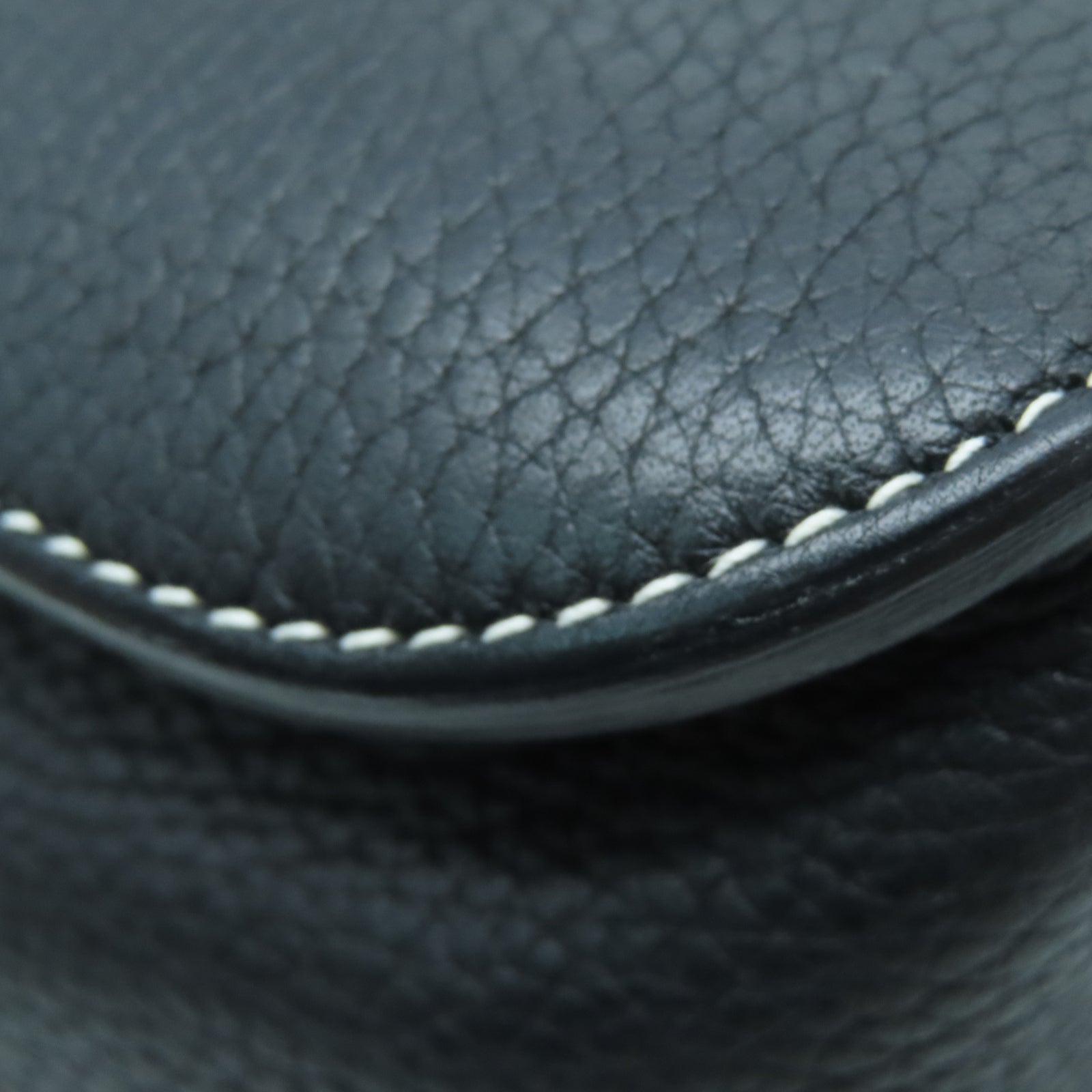 HERMES Taurillon Clemence皮革Halzan 31银扣手挽肩背两用袋黑色
