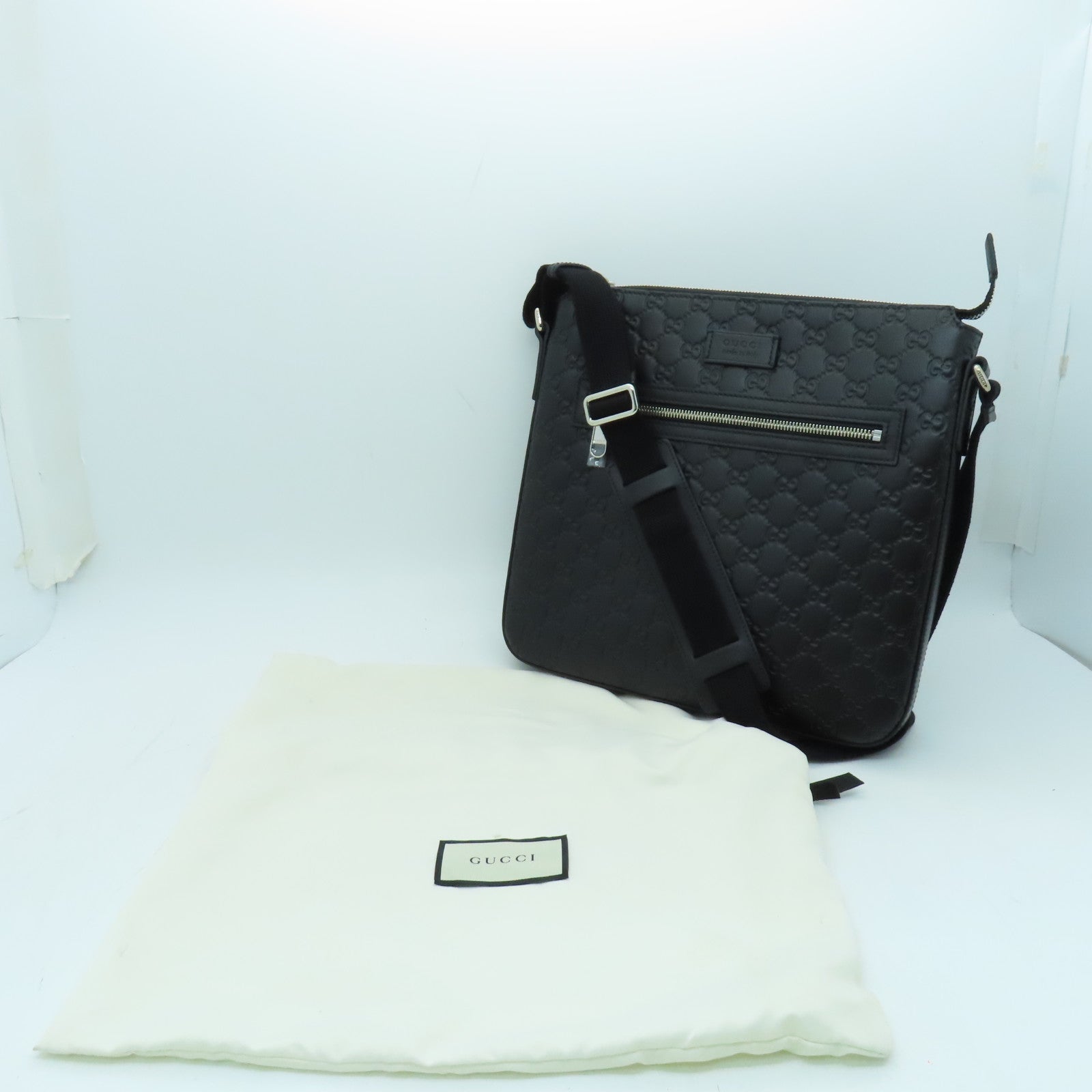 GUCCI cowhide leather Shoulder Bag silver buckle shoulder bag black