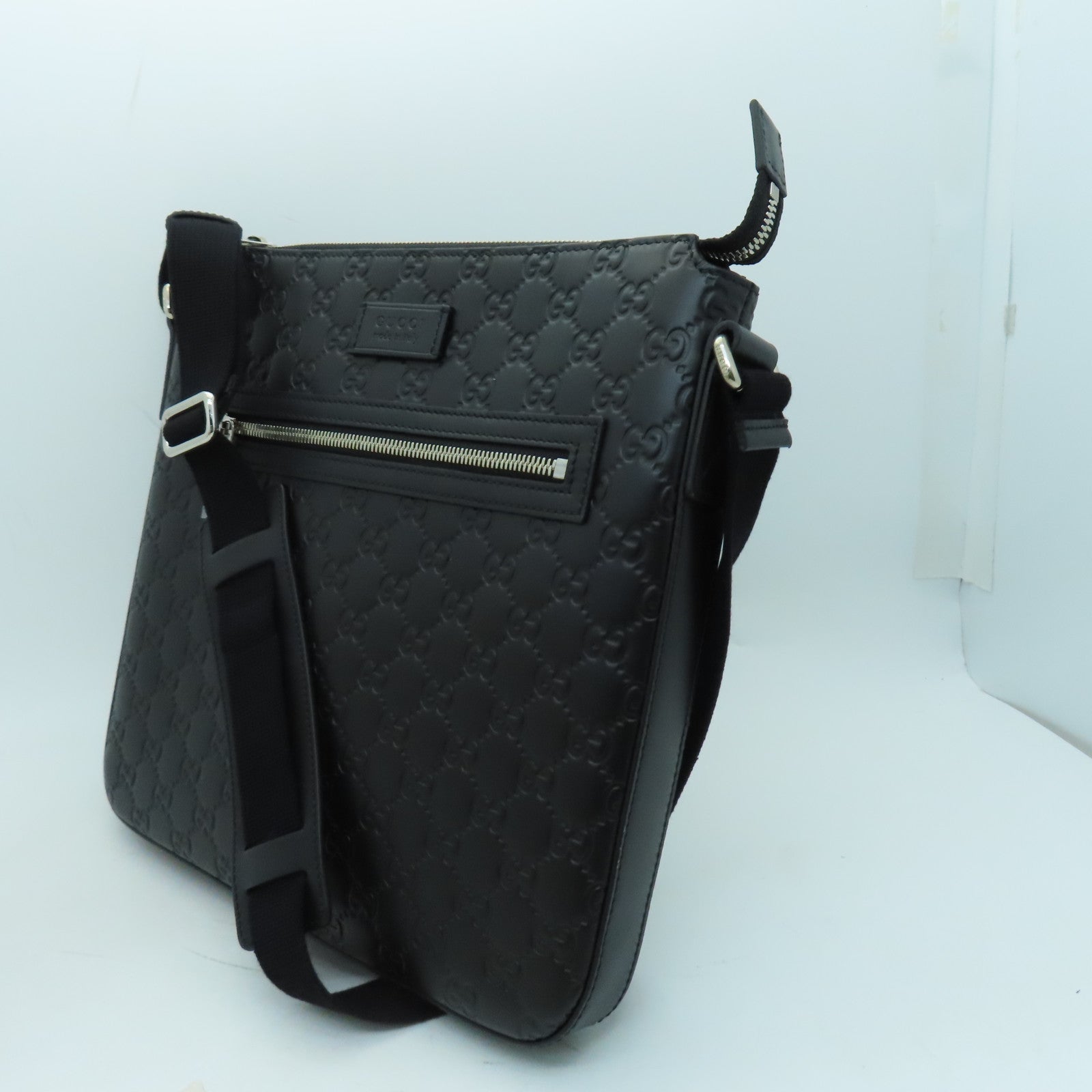 GUCCI cowhide leather Shoulder Bag silver buckle shoulder bag black