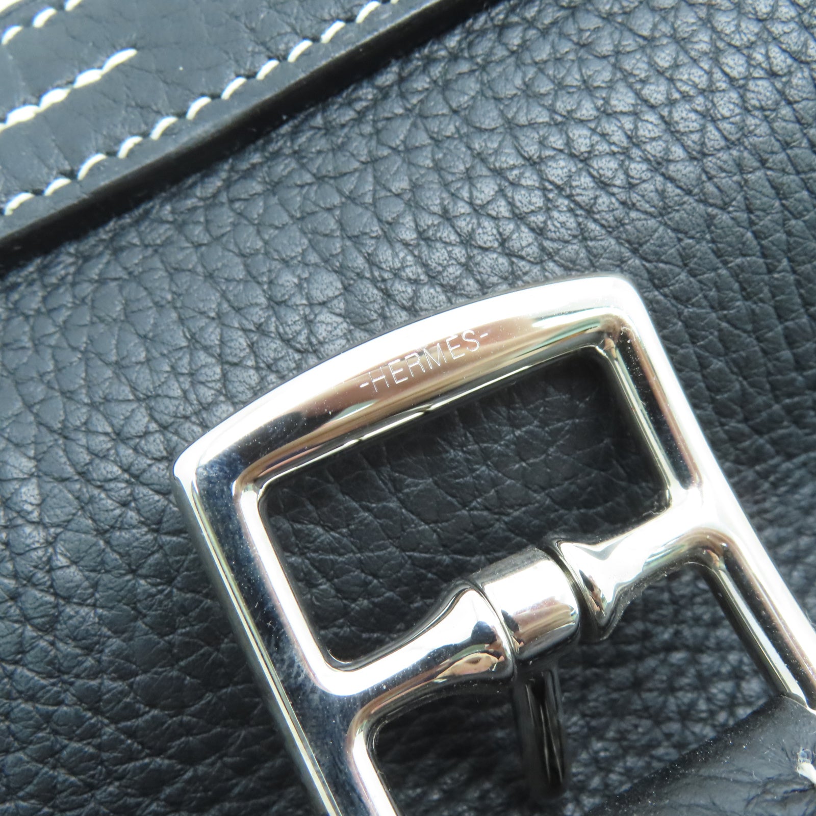HERMES Taurillon Clemence皮革Halzan 31银扣手挽肩背两用袋黑色