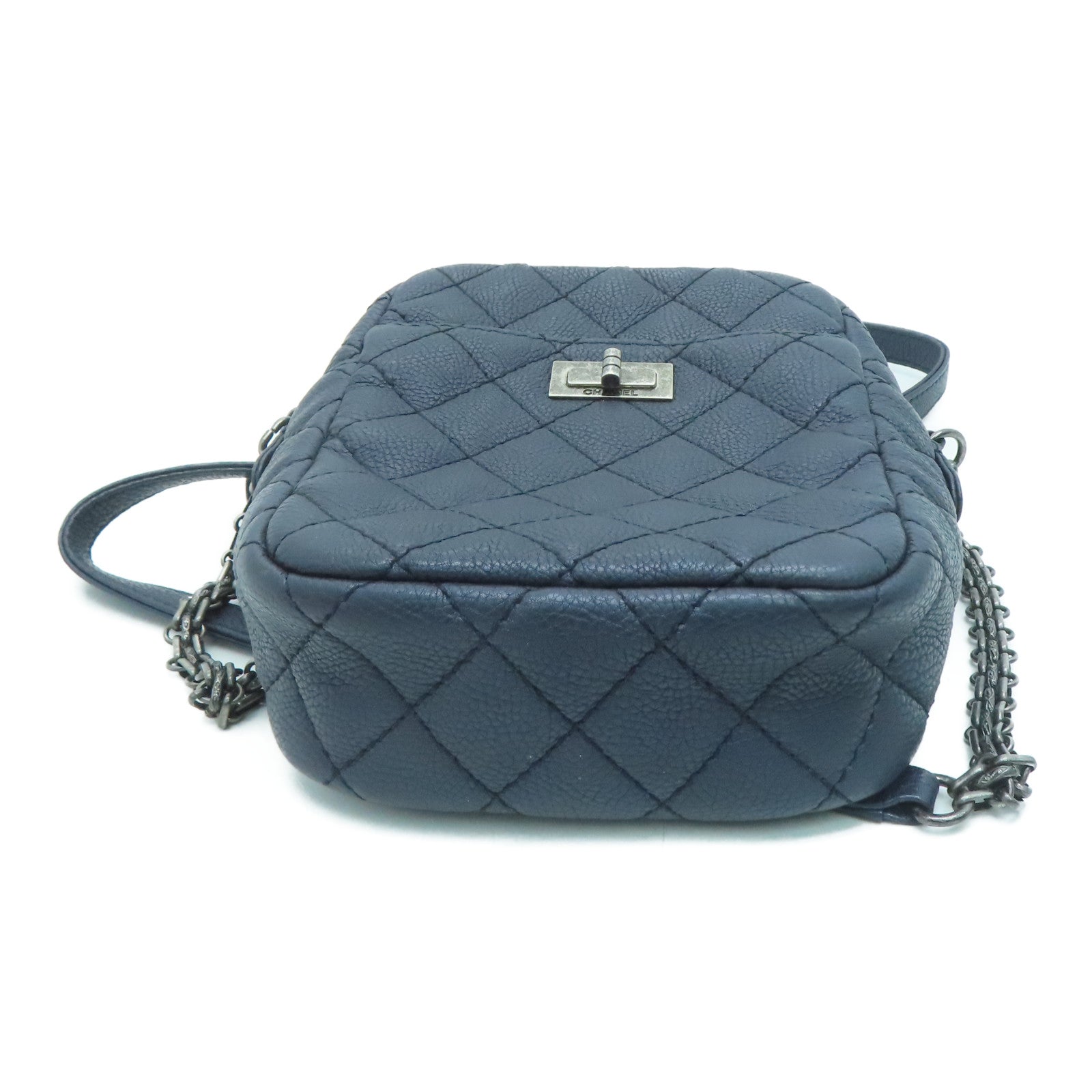 CHANEL 菱格牛皮皮革2.55银扣肩背袋蓝色