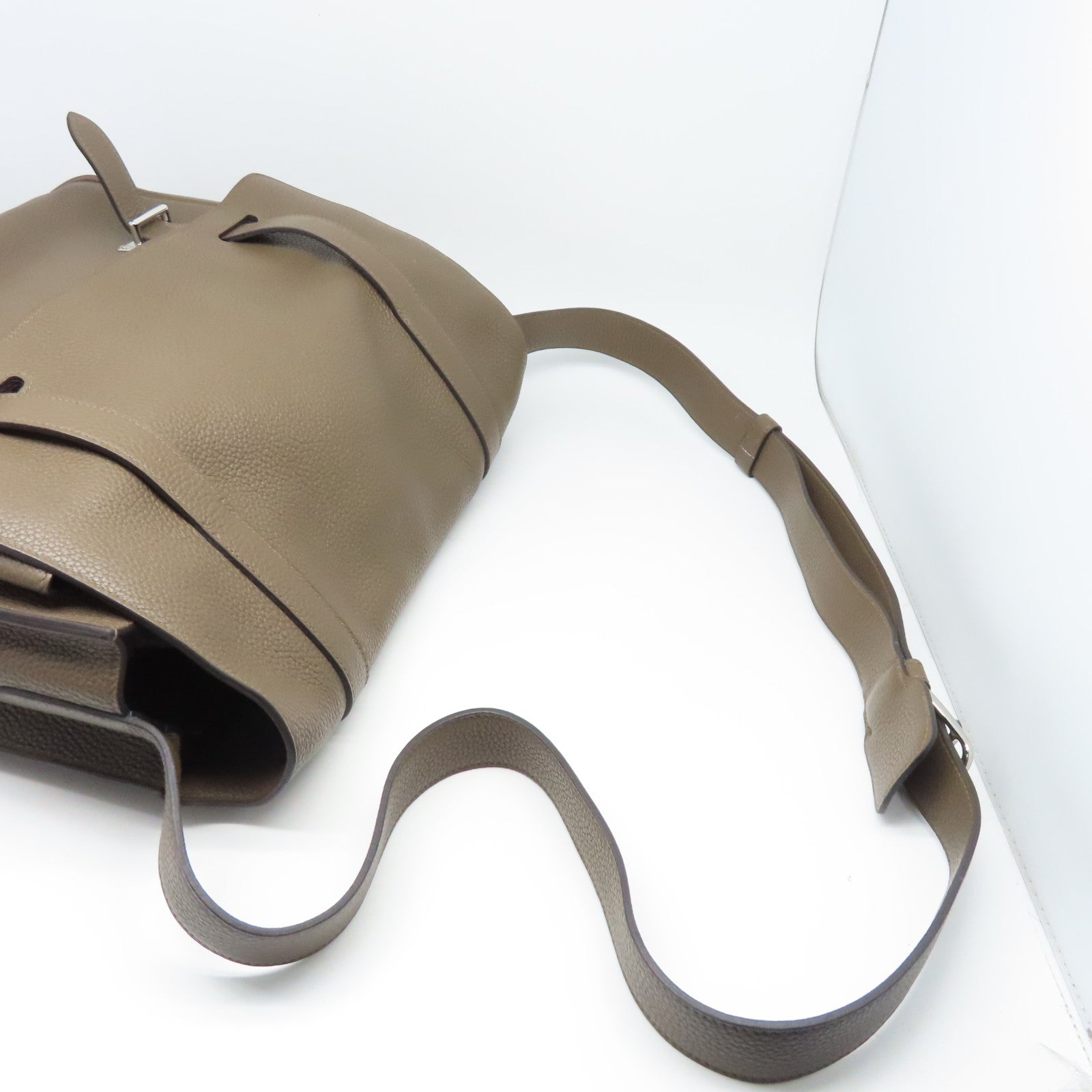 HERMES Taurillon Clemence皮革Steve 35银扣肩背袋褐灰色