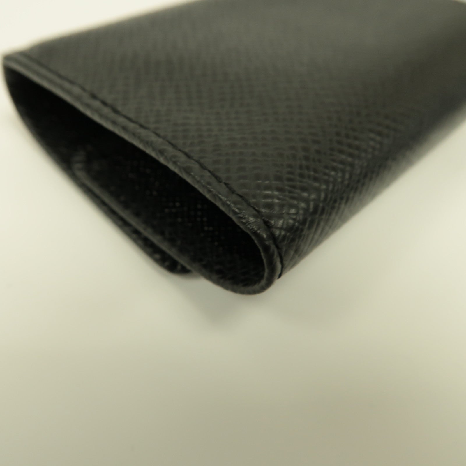 LOUIS VUITTON Taiga Multicle 6 Key Case銀扣鑰匙套黑色