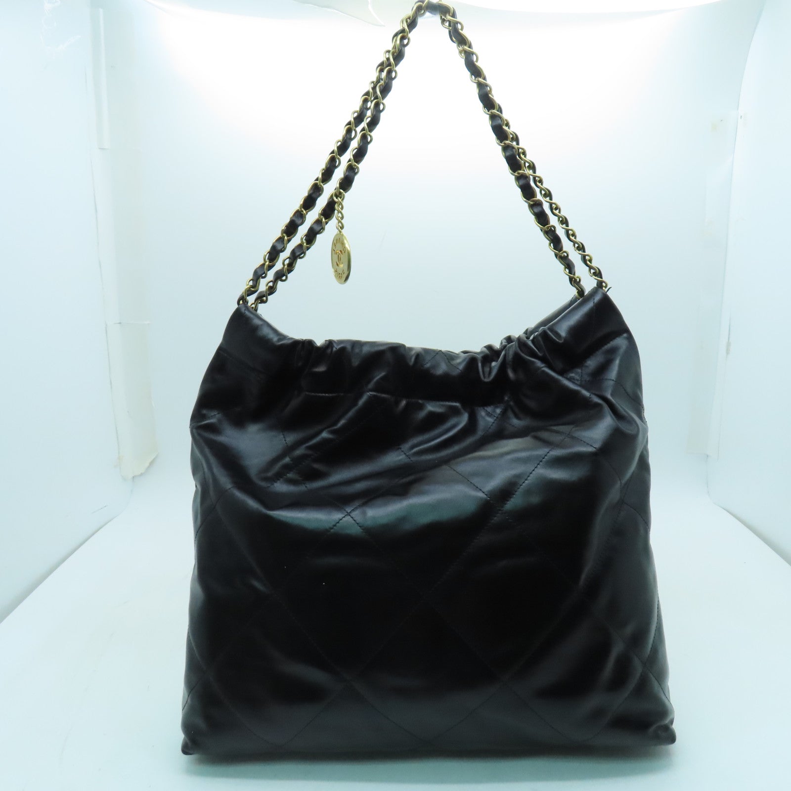 CHANEL 牛皮皮革Chanel 22金扣鏈帶肩背袋黑色