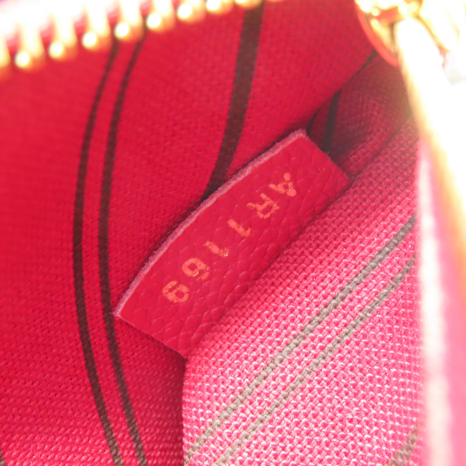 LOUIS VUITTON Monogram Empreinte Pochette Metis金扣手挽肩背兩用袋紅色