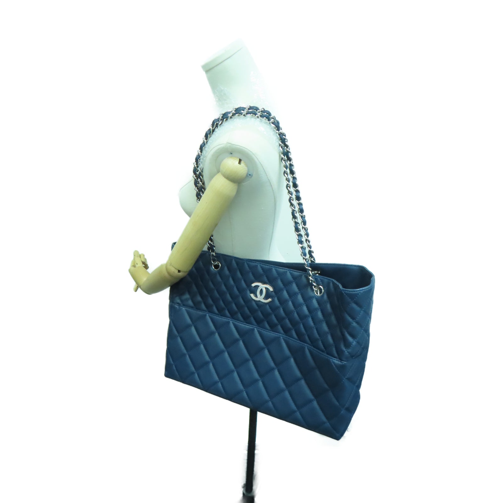 CHANEL 菱格牛皮皮革Chain Shoulder Tote银扣链带肩背袋蓝色