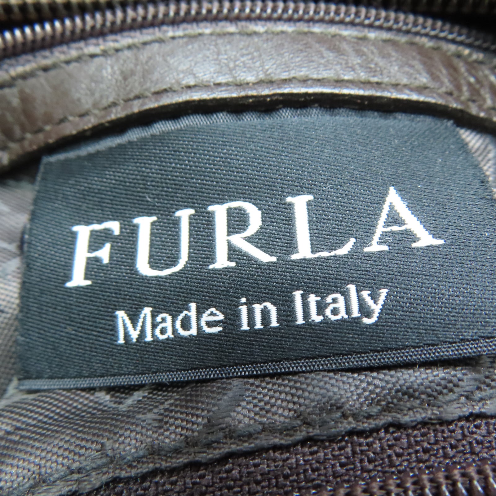 Furla 麂皮皮革Shoulder Bag银扣肩背袋啡色