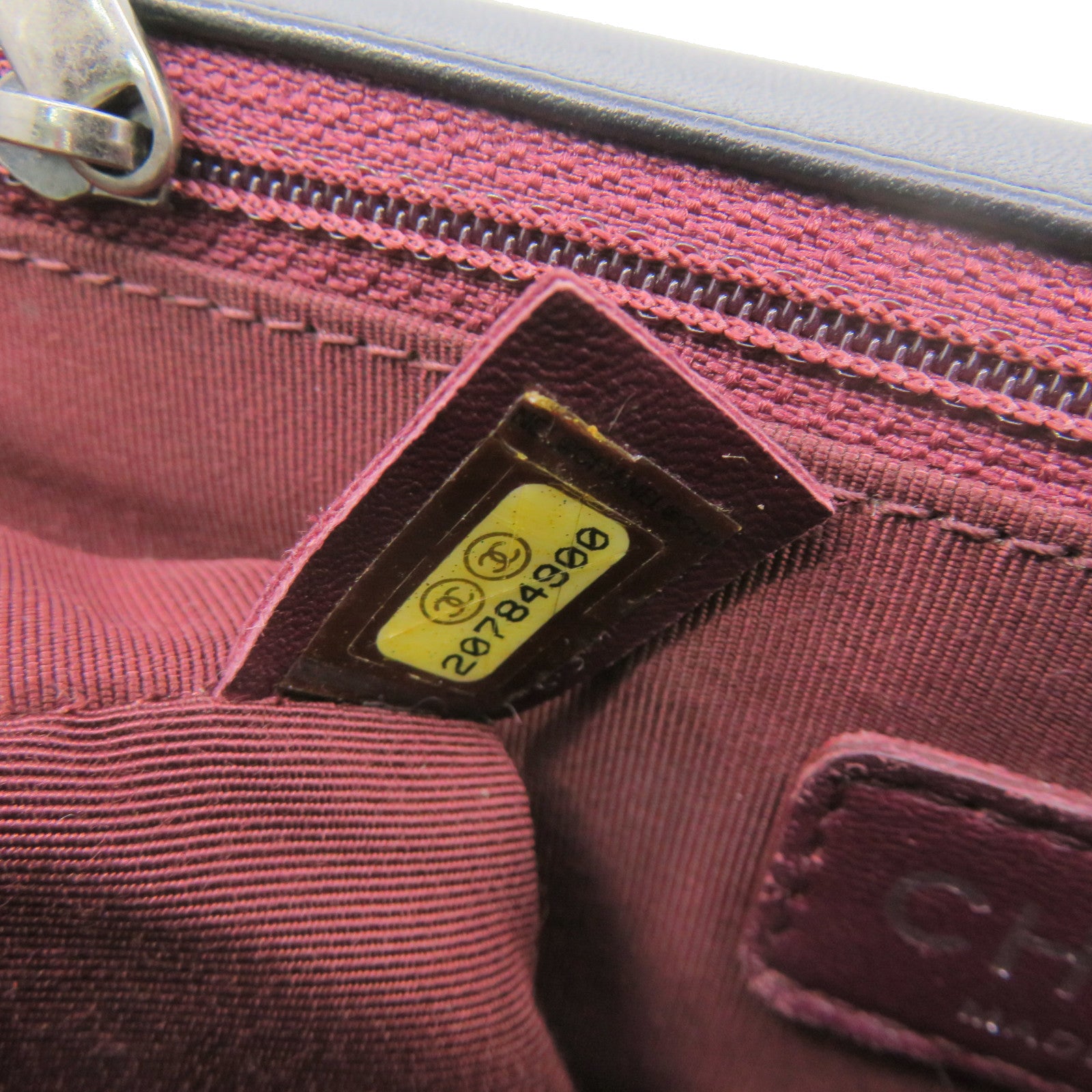 CHANEL 斜紋牛皮皮革Boy Chanel Chain Shoulder Bag銀扣鏈帶肩背袋
