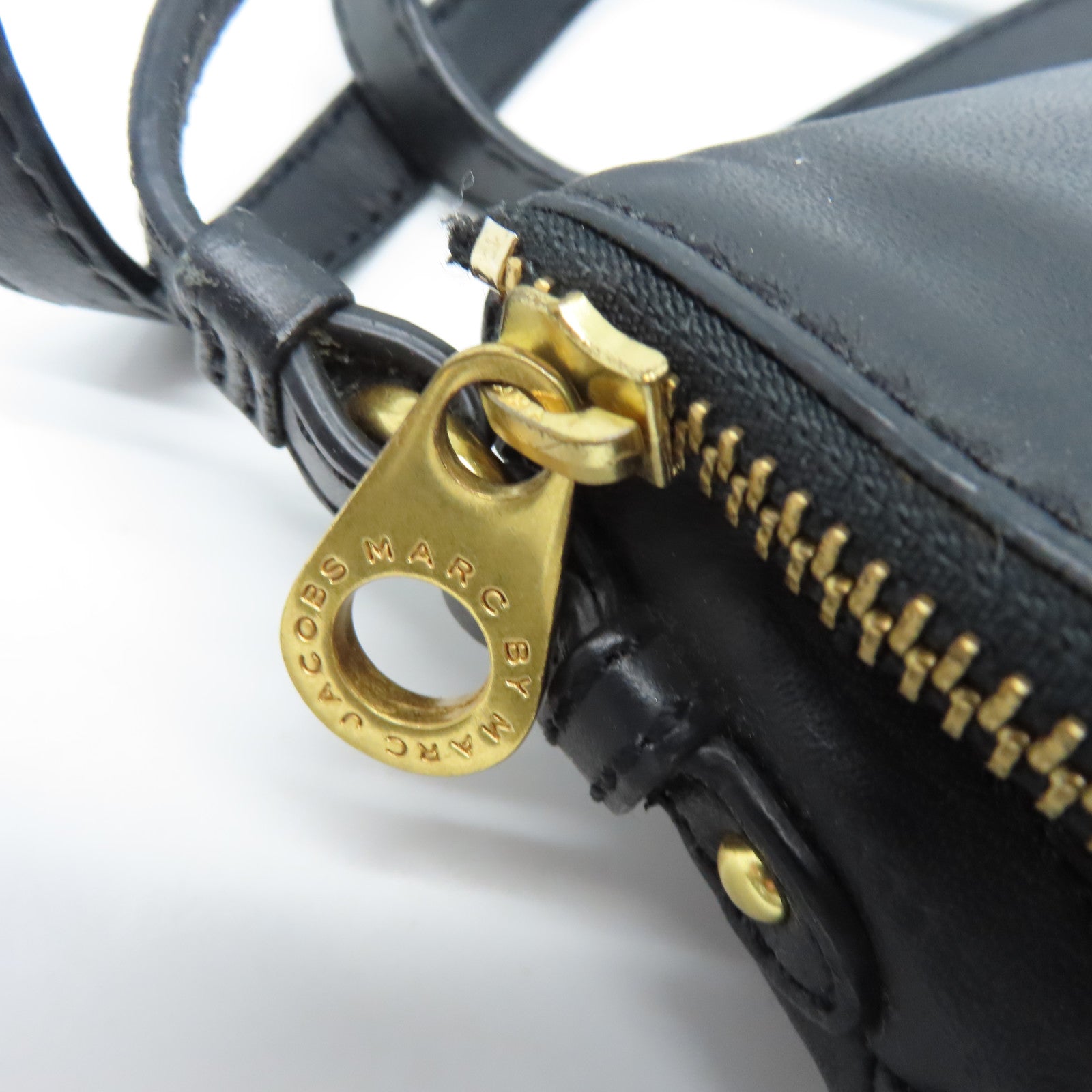 MARC BY MARC JACOBS 牛皮皮革Shoulder Bag金扣肩背袋黑色