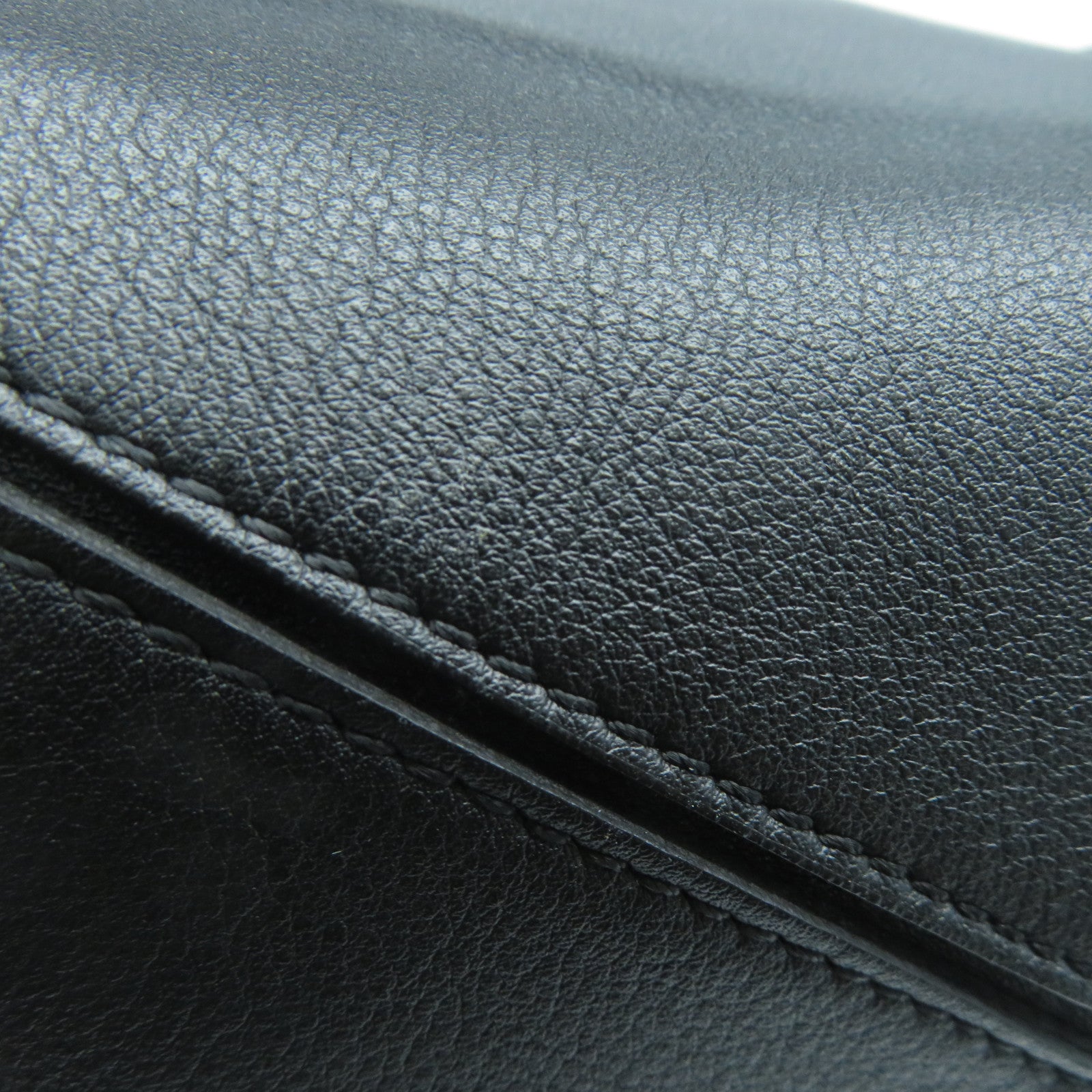 LOEWE 牛皮皮革Puzzle Medium銀扣手挽肩背兩用袋黑色