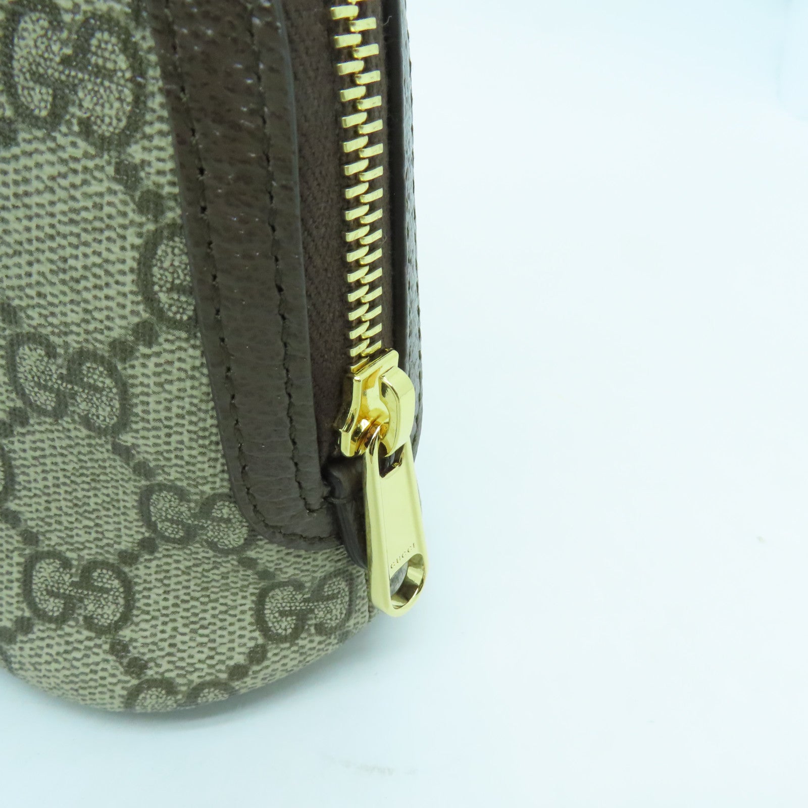 GUCCI 塗層帆布Ophidia GG金扣手拿包啡色