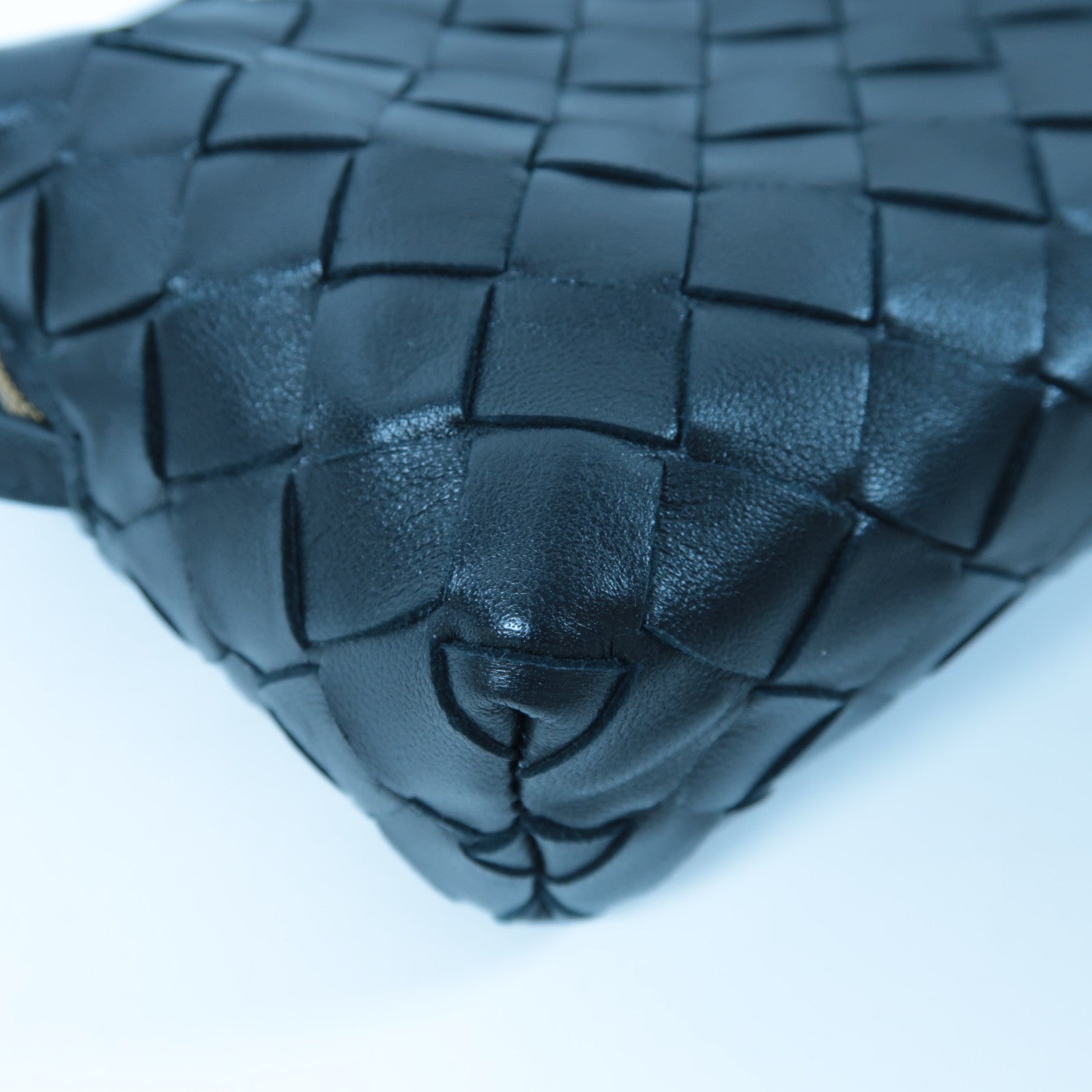 BOTTEGA VENETA 織紋牛皮皮革Shoulder Bag金扣肩背袋黑色