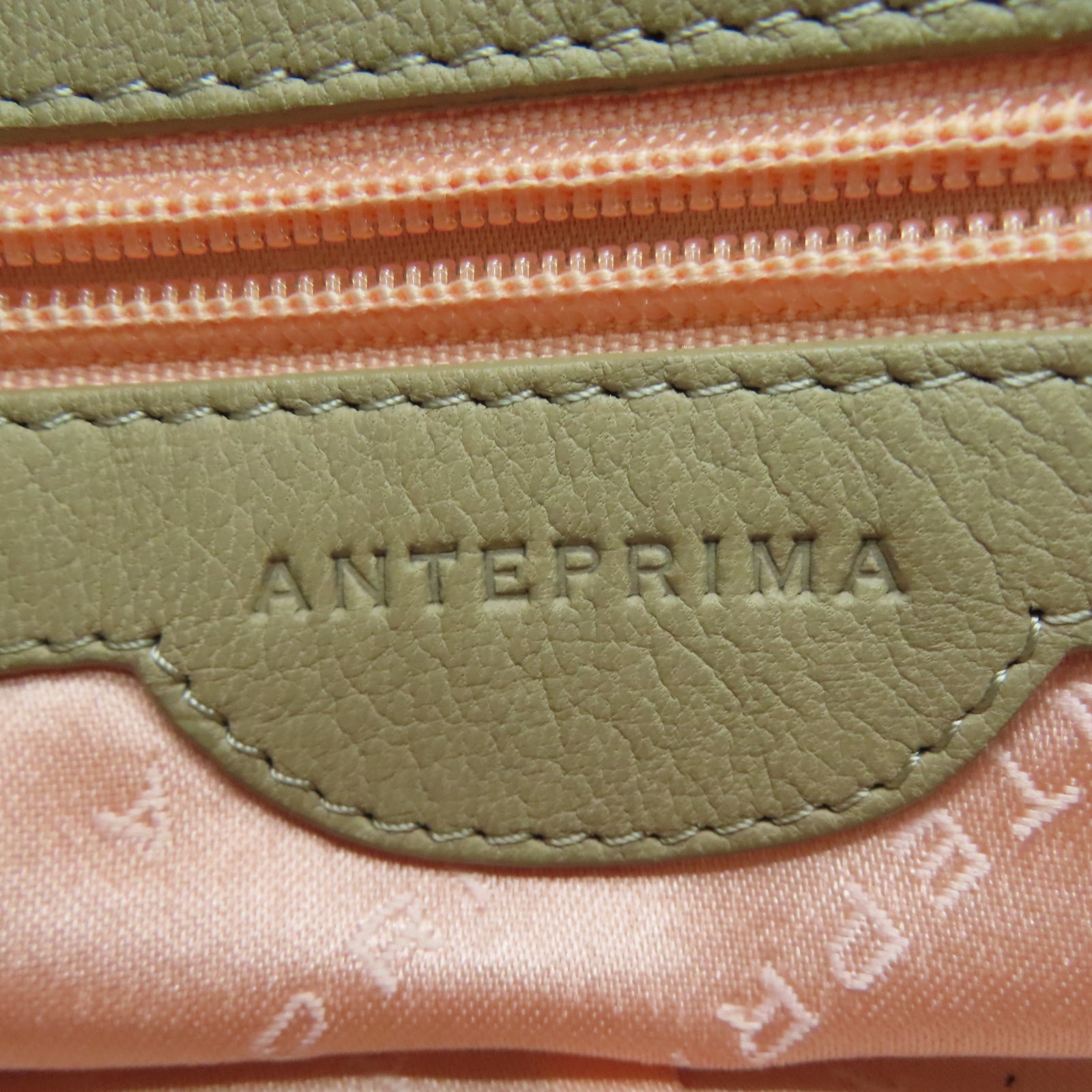 ANTEPRIMA 羊皮皮革Shoulder Bag银扣肩背袋米色