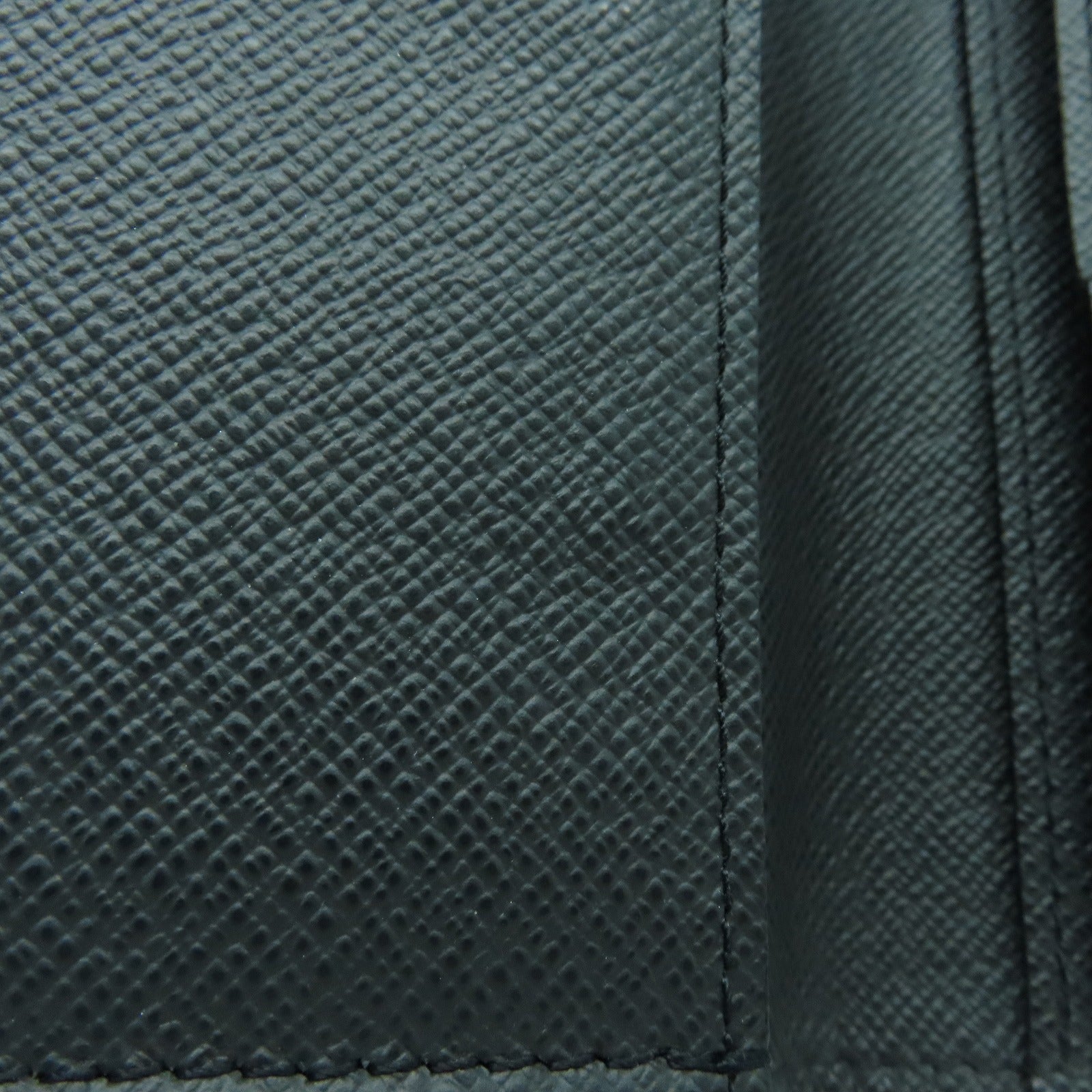 LOUIS VUITTON Taiga Portefeuille Long Wallet长钱包黑色